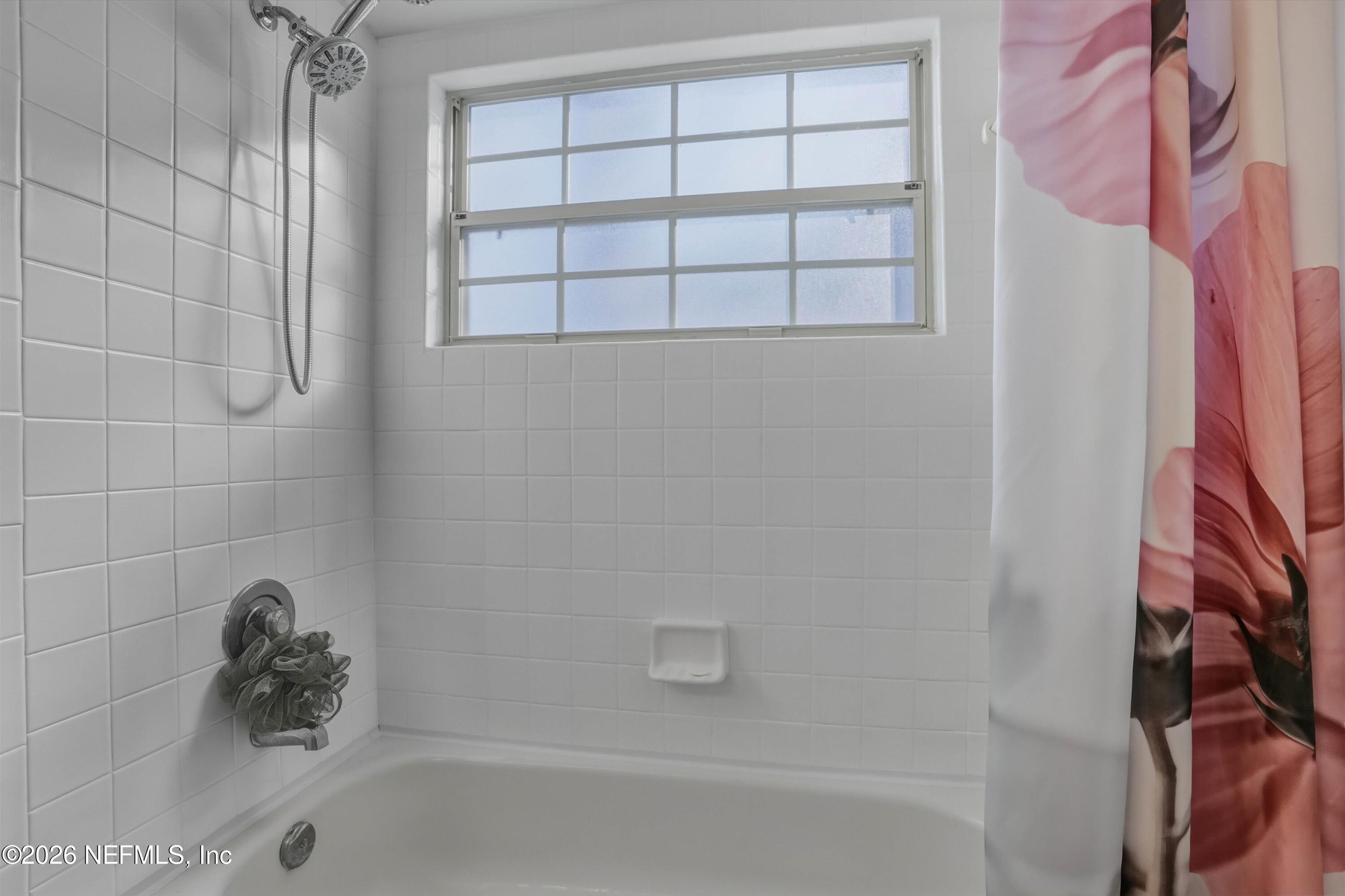 1537 CRABAPPLE COVE Court N