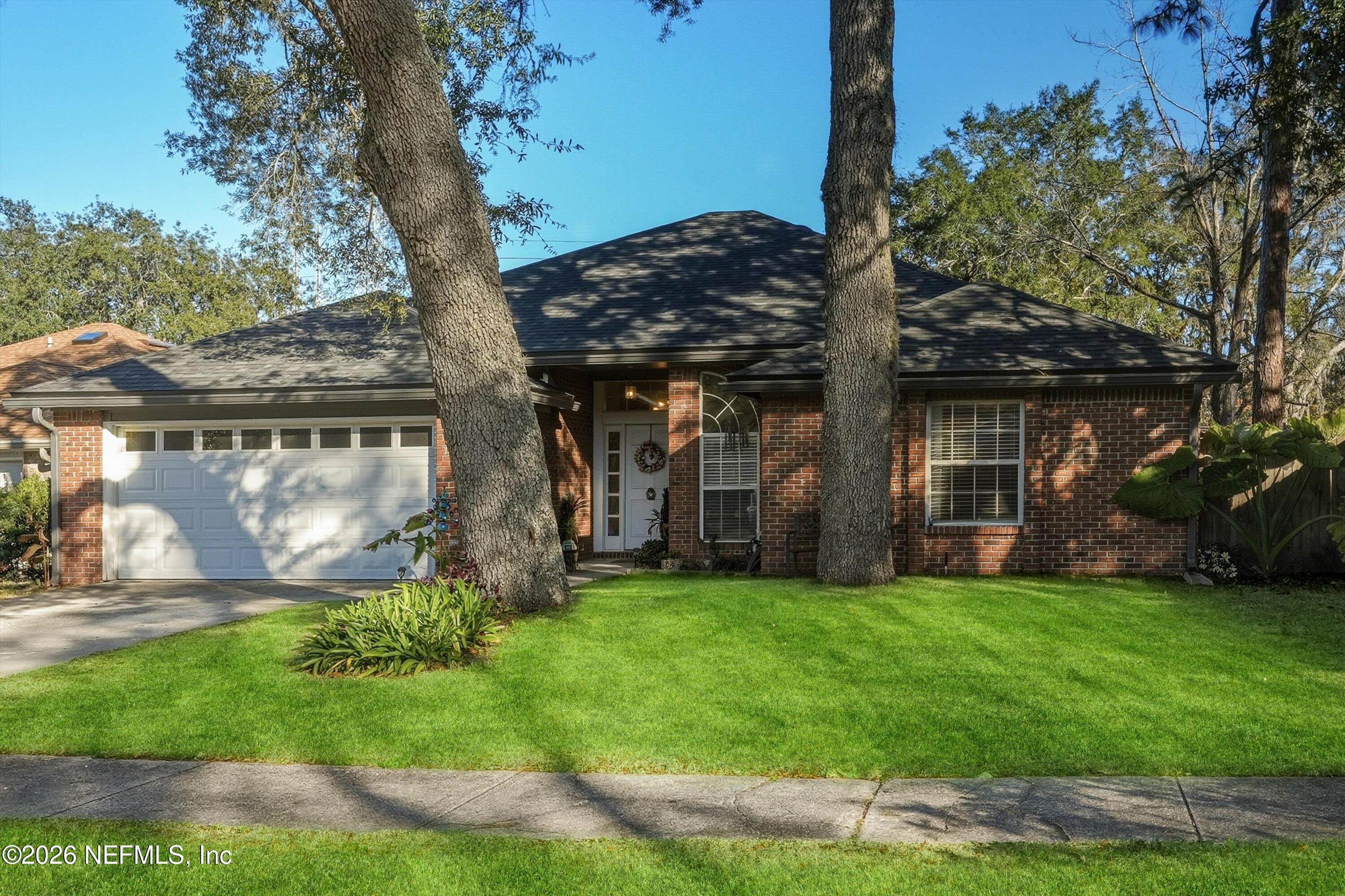 1537 CRABAPPLE COVE Court N