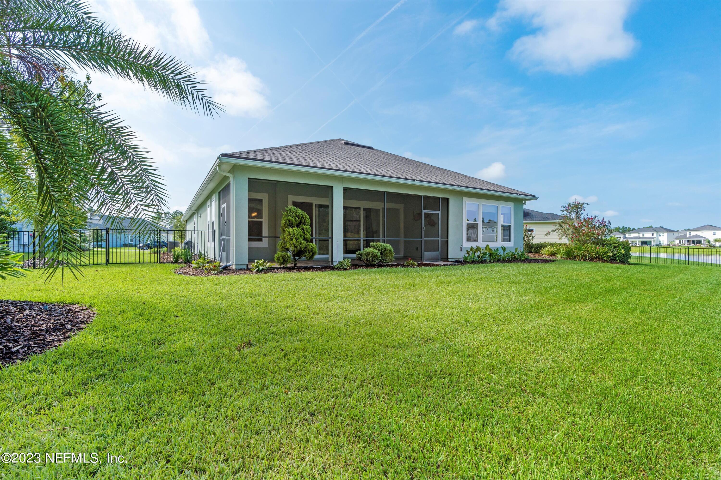 102 PINE BLOSSOM Trail, St. Johns