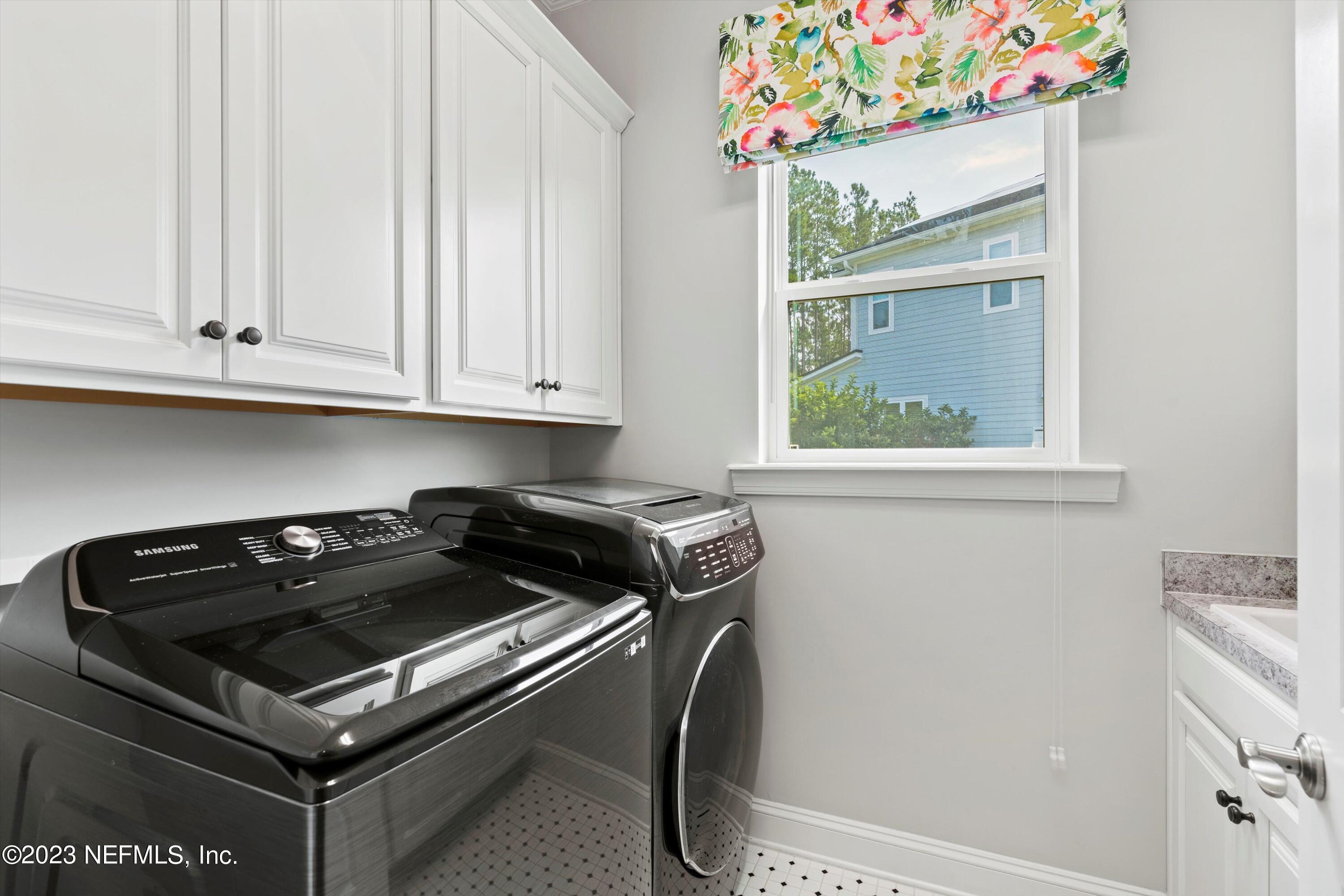 102 PINE BLOSSOM Trail, St. Johns