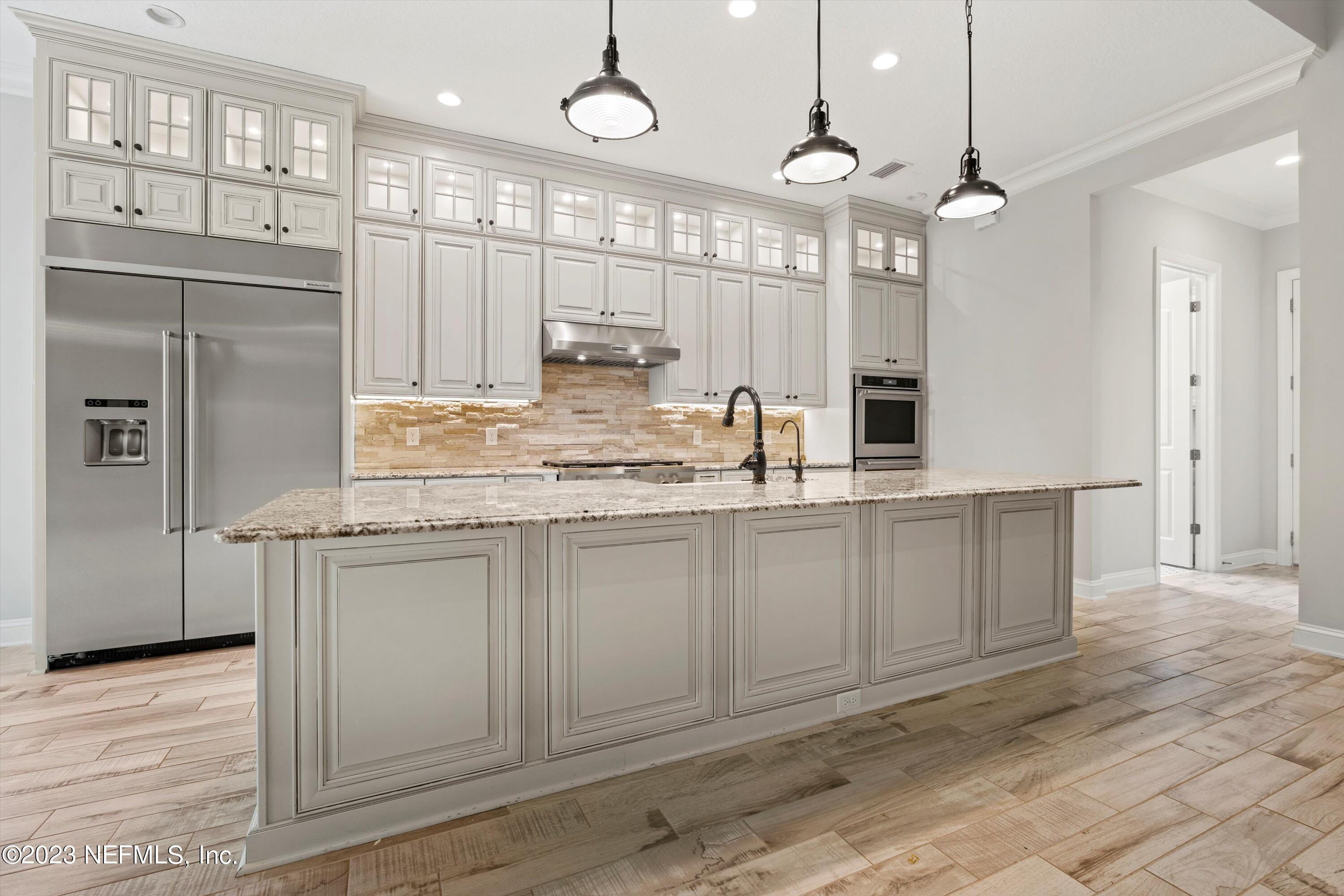 102 PINE BLOSSOM Trail, St. Johns