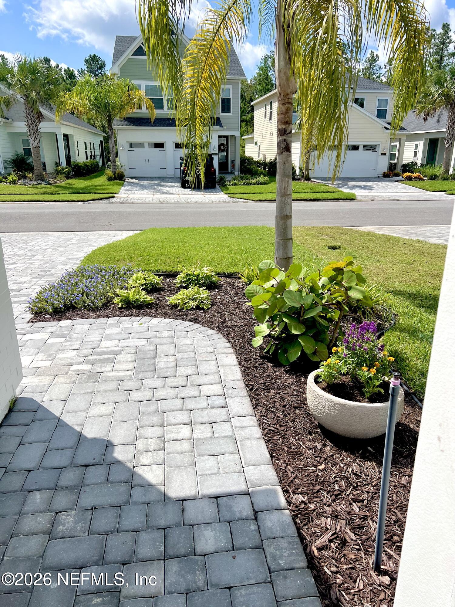 242 KILLARNEY Avenue, St. Johns