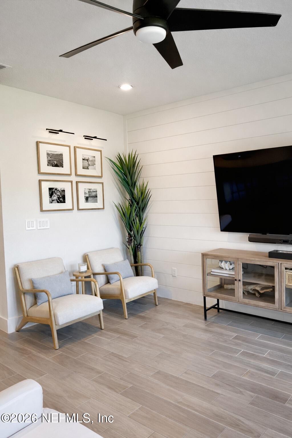 242 KILLARNEY Avenue, St. Johns