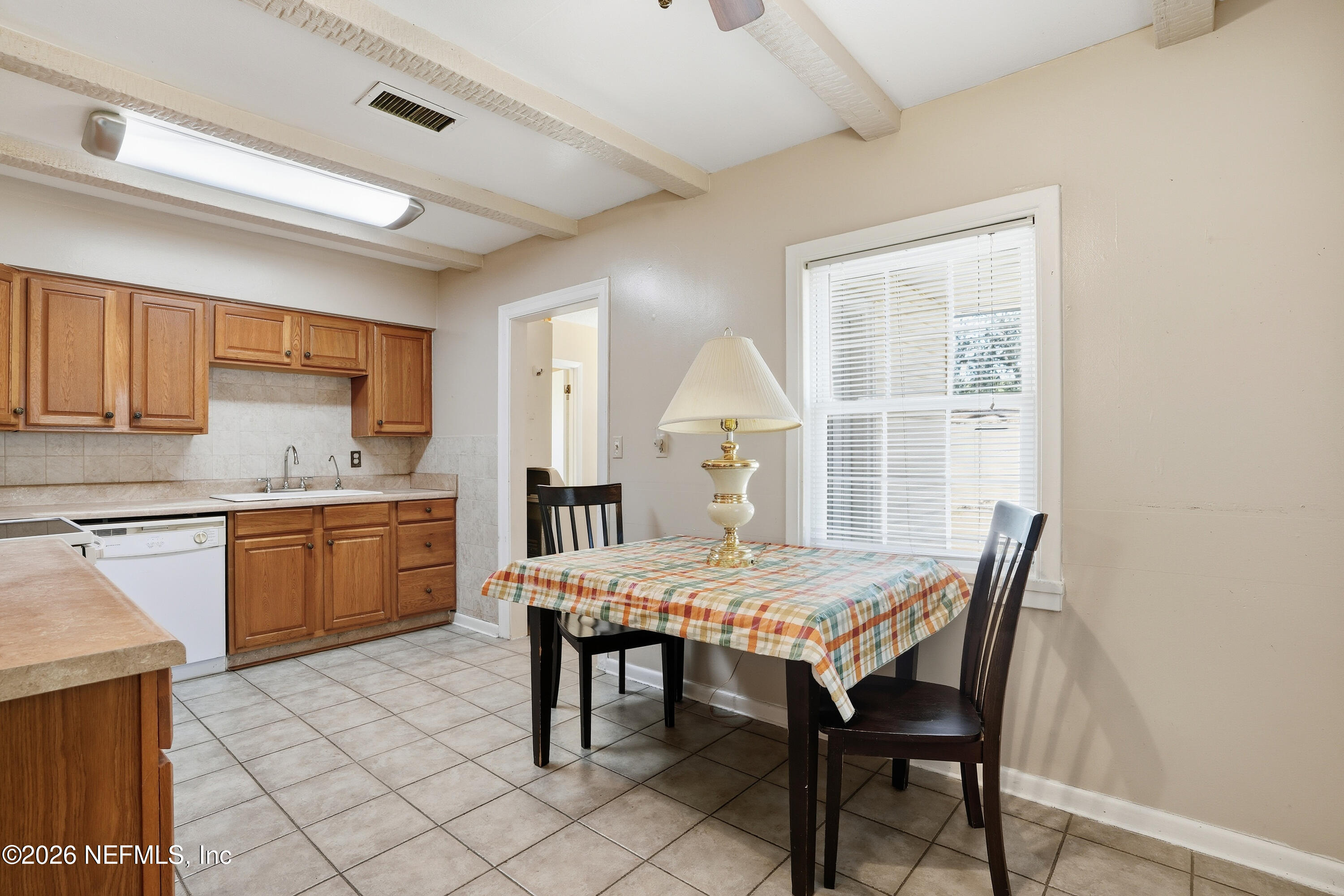 1546 RIVER HILLS Circle W