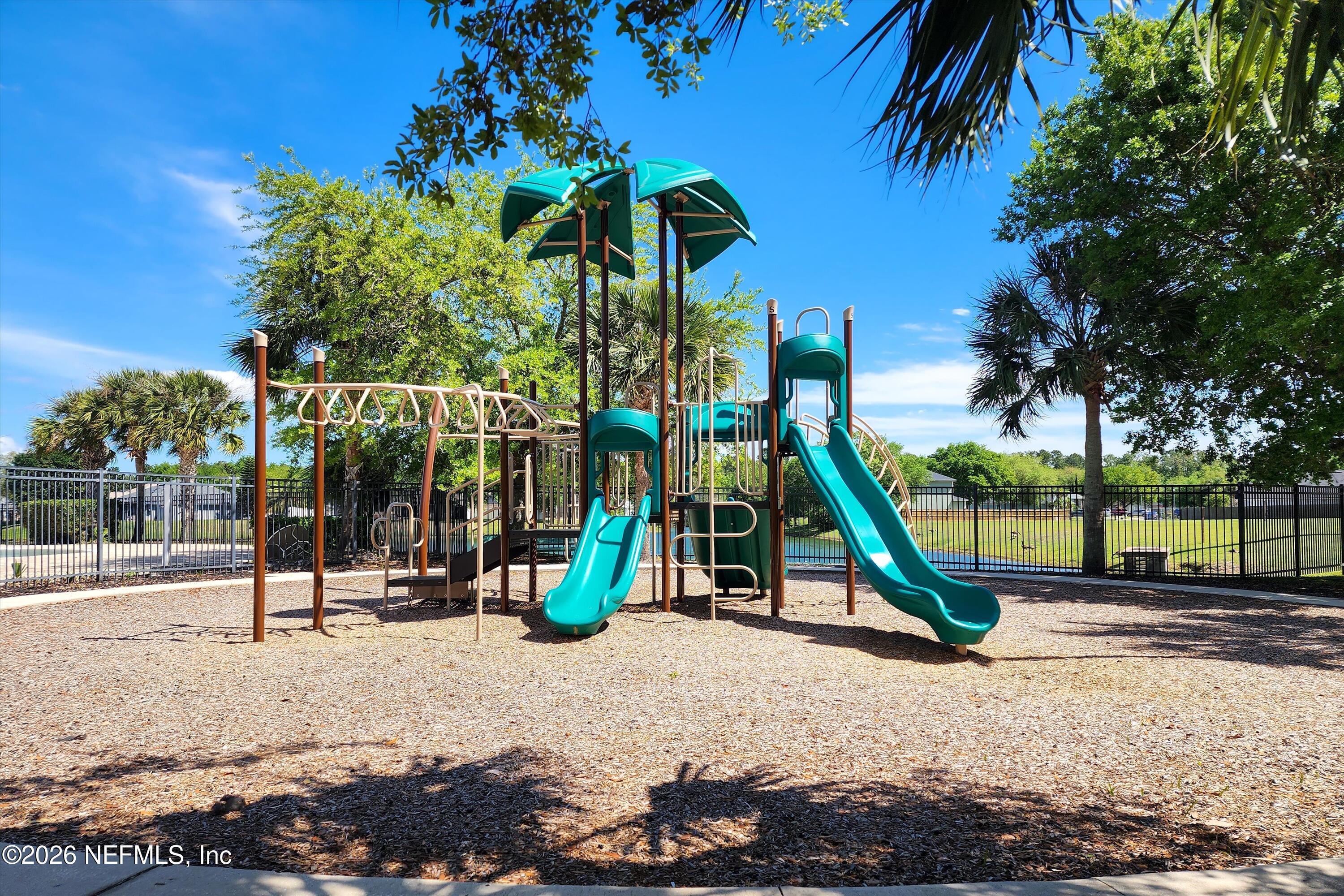 2009 WILLESDON Drive E