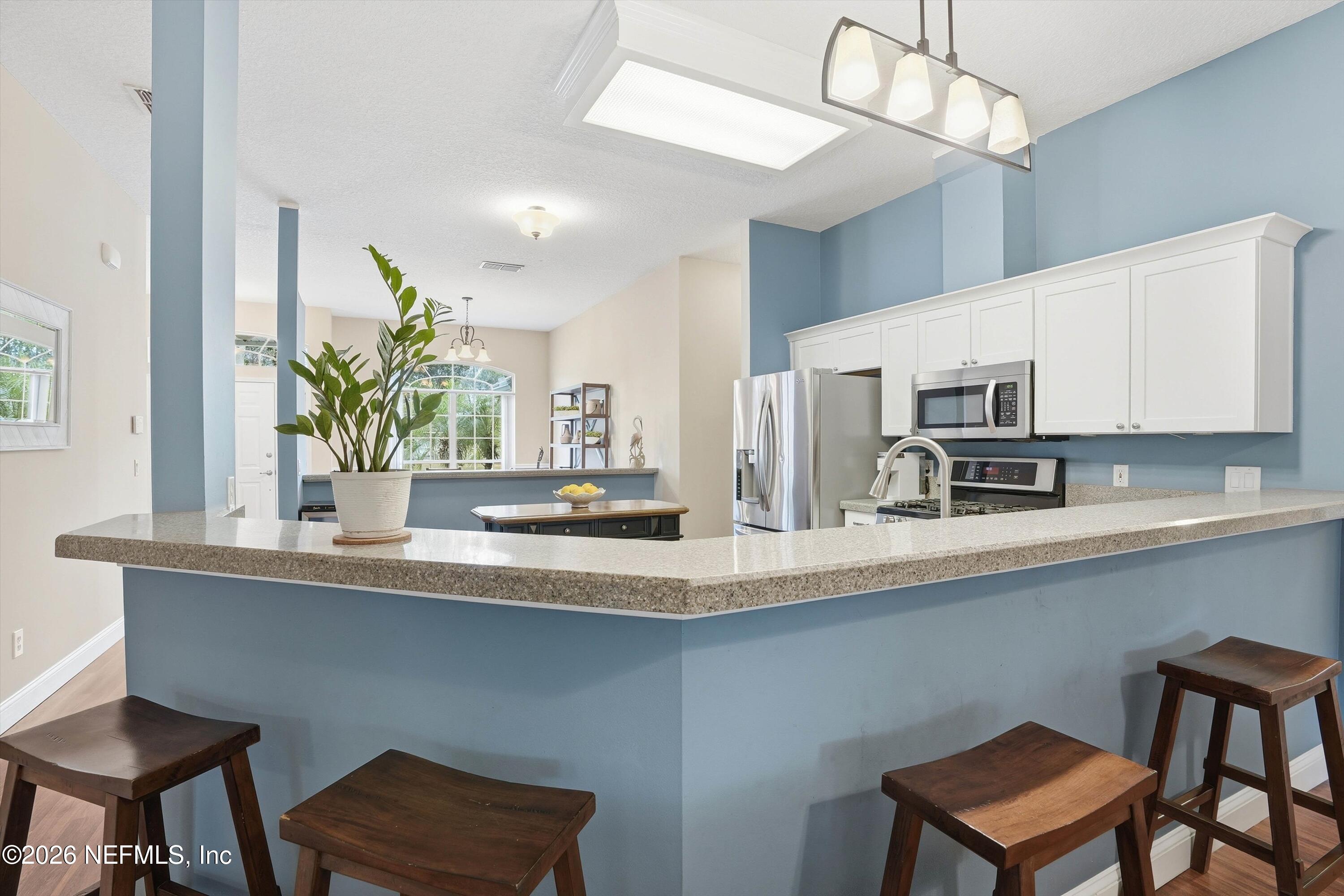 2009 WILLESDON Drive E