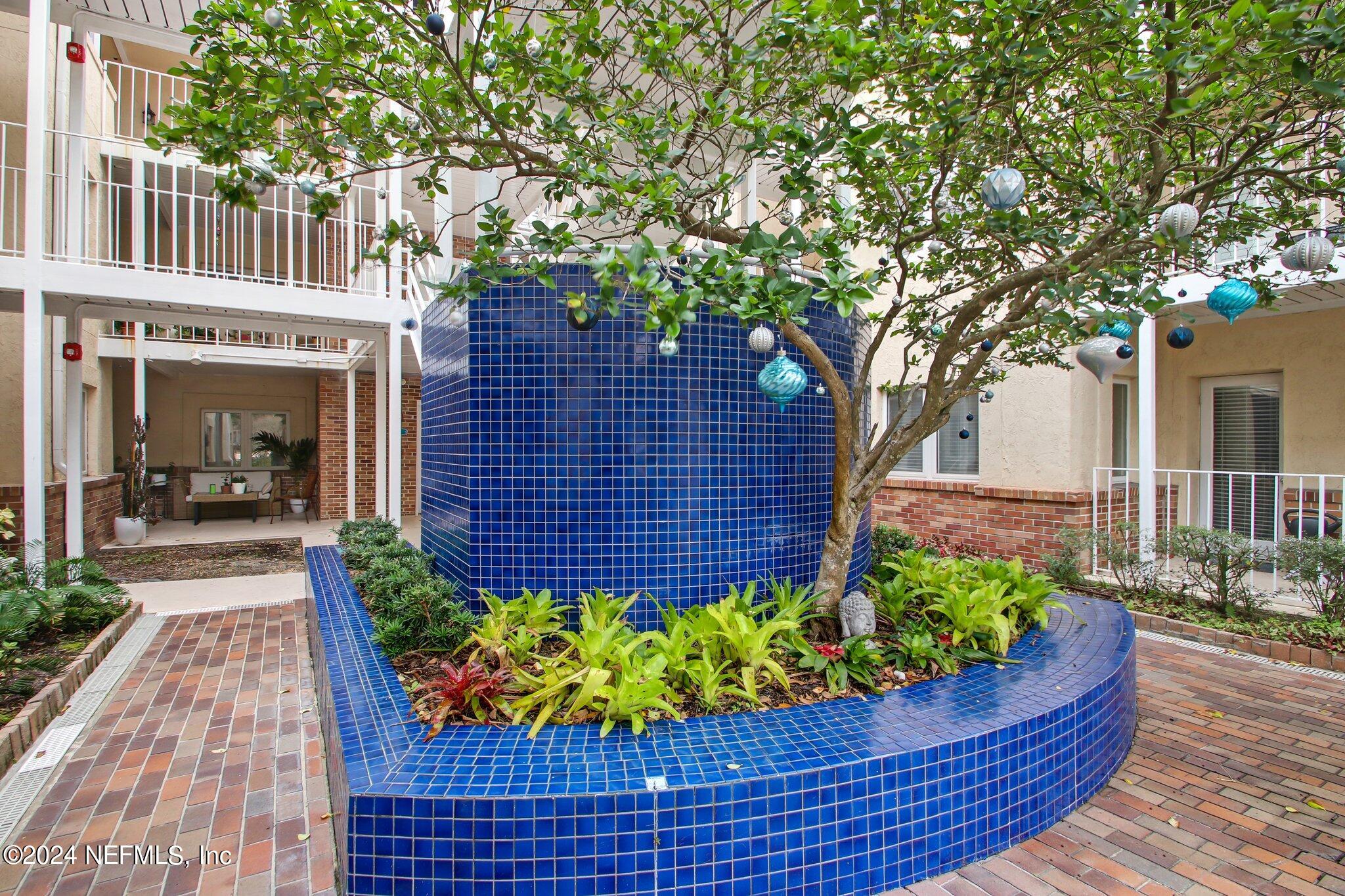 2912 ST JOHNS Avenue 24