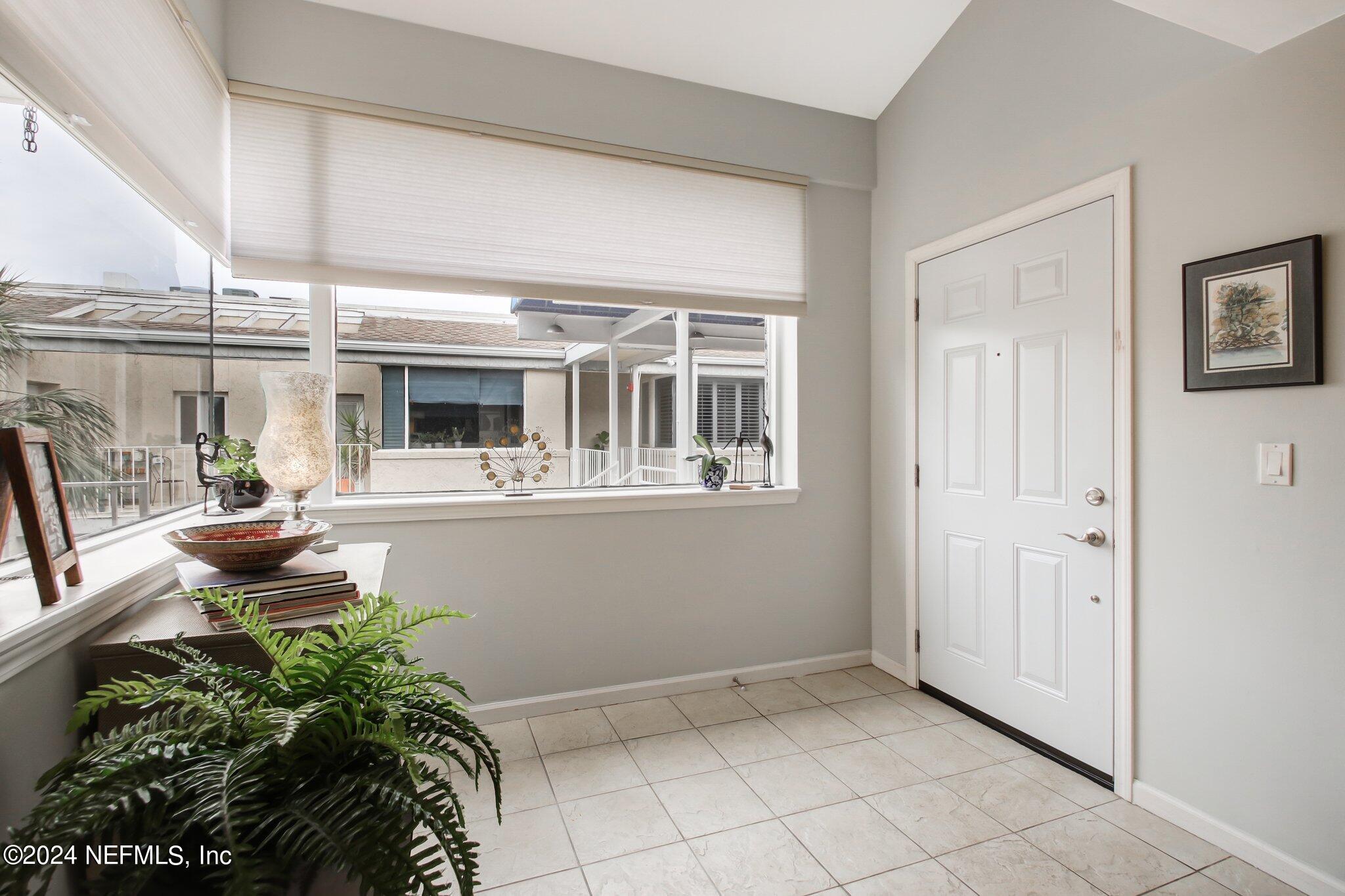 2912 ST JOHNS Avenue 24