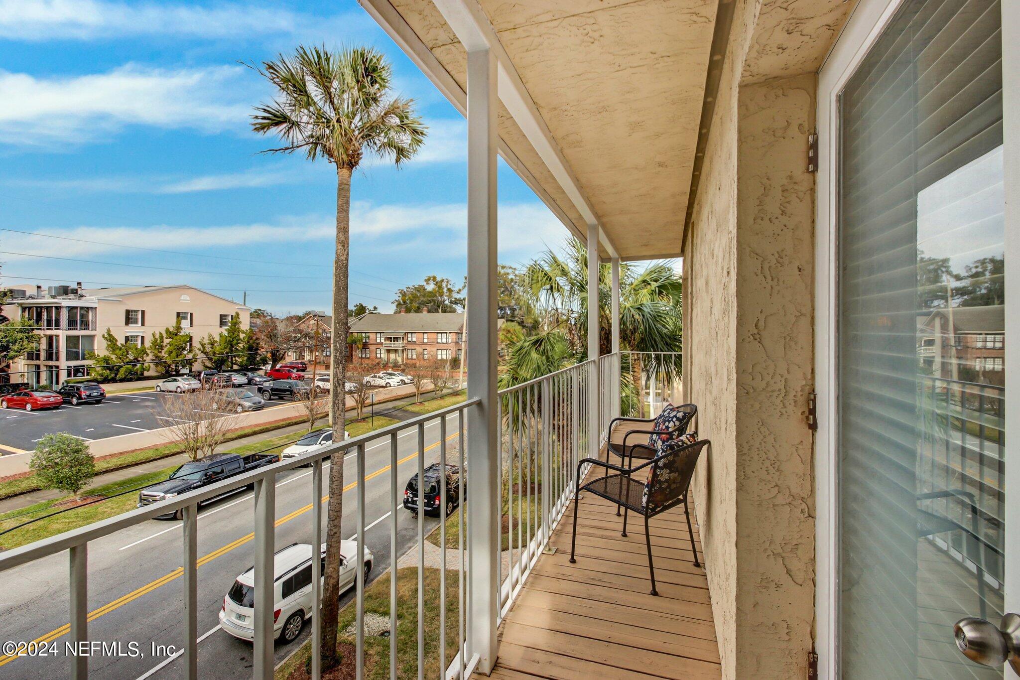 2912 ST JOHNS Avenue 24