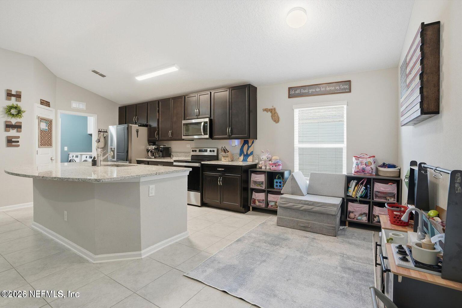 12581 CREEKSIDE MANOR Drive