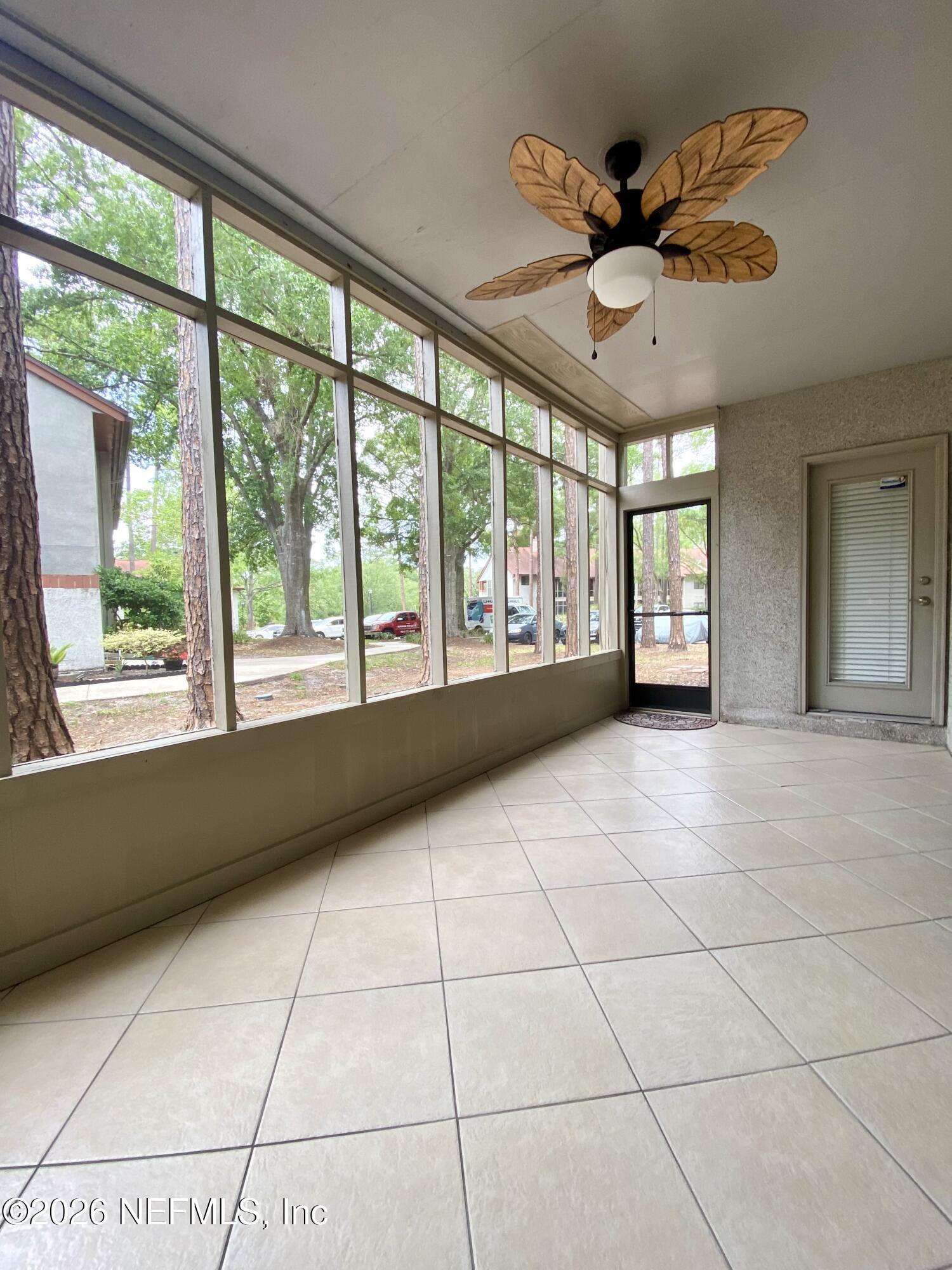 605 CLUBHOUSE Court