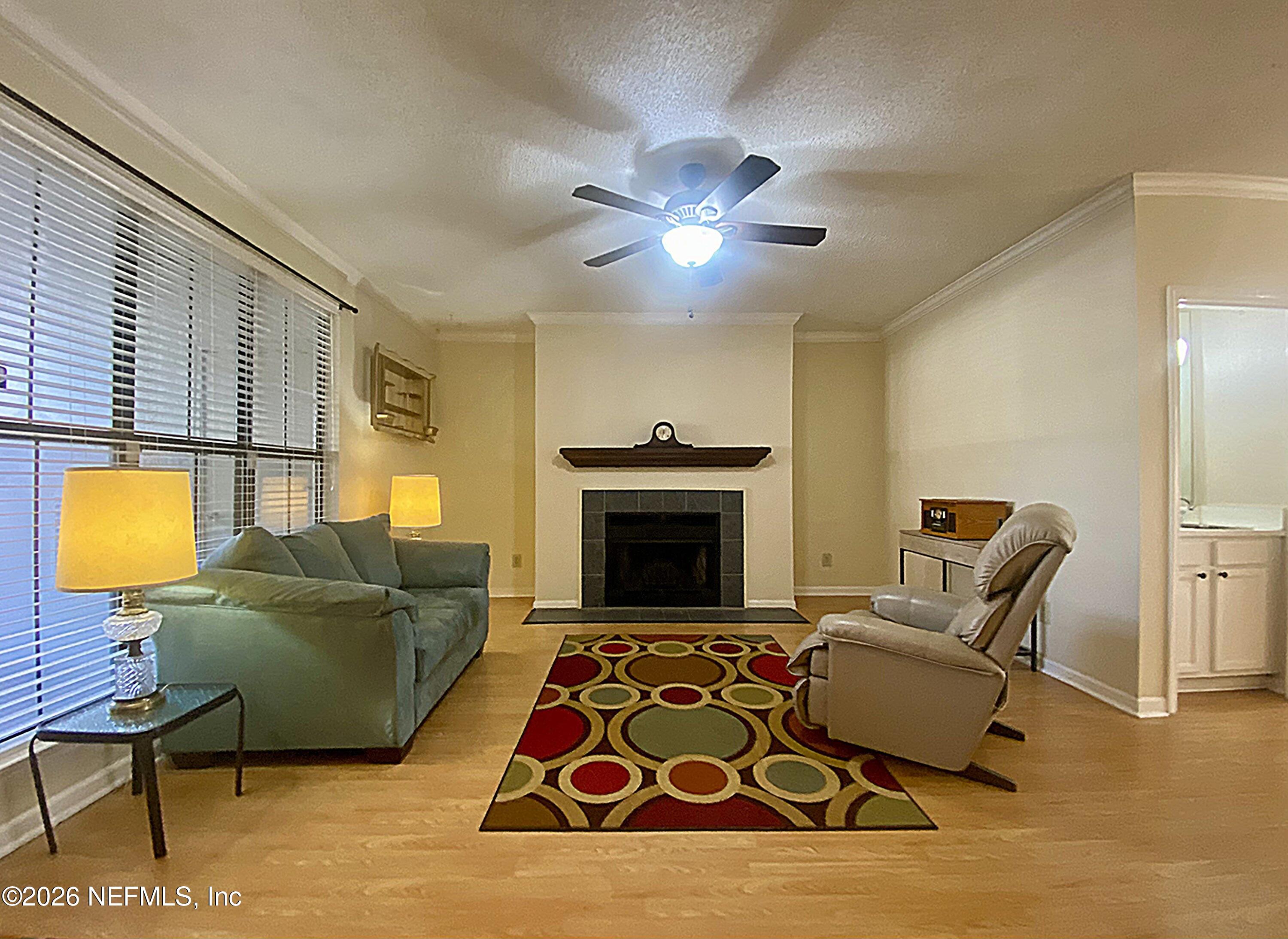 605 CLUBHOUSE Court