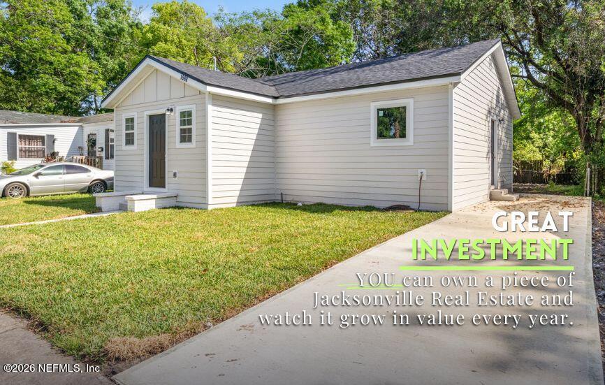 1588 W 15TH Street