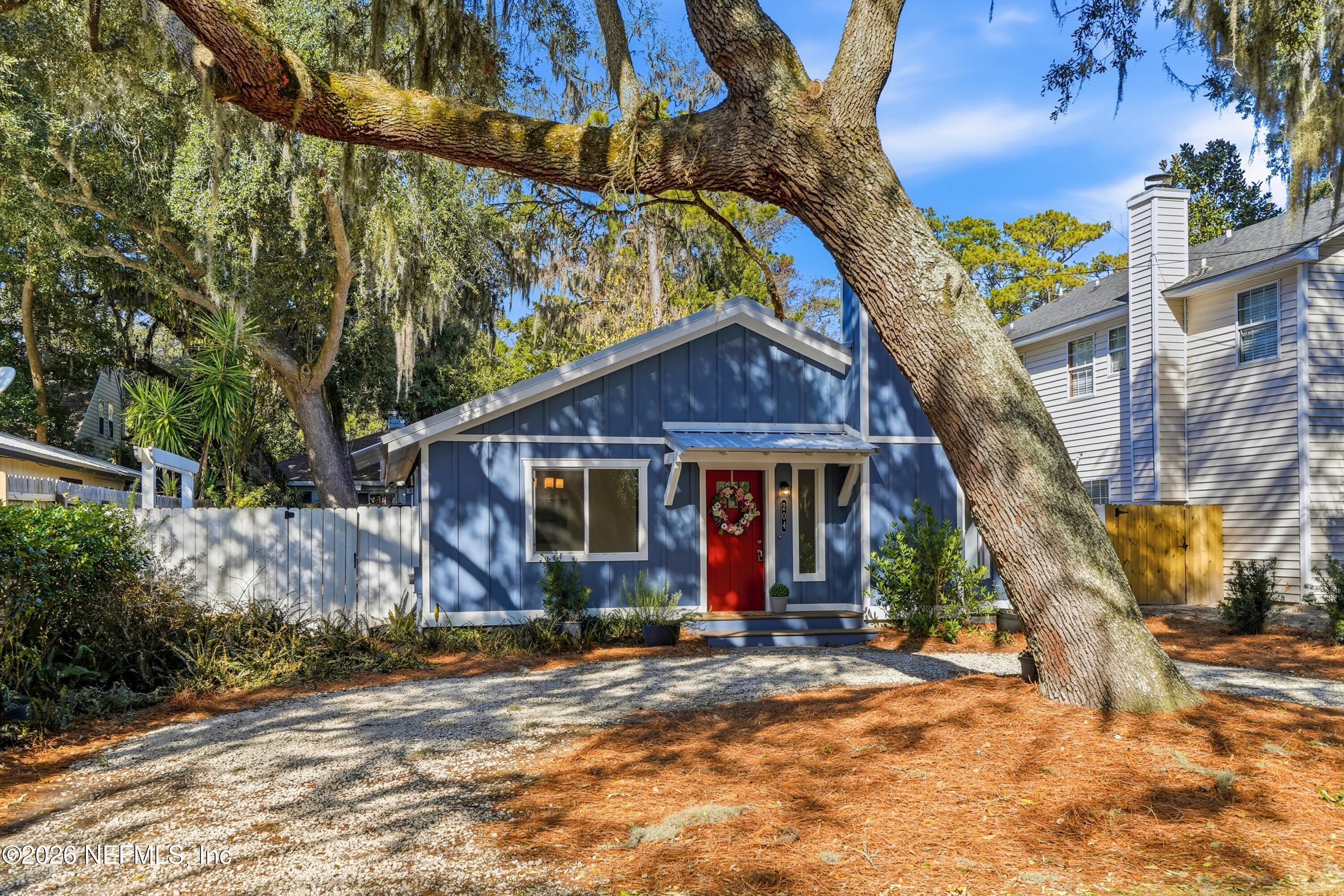 204 PINE Street, St. Simons Island