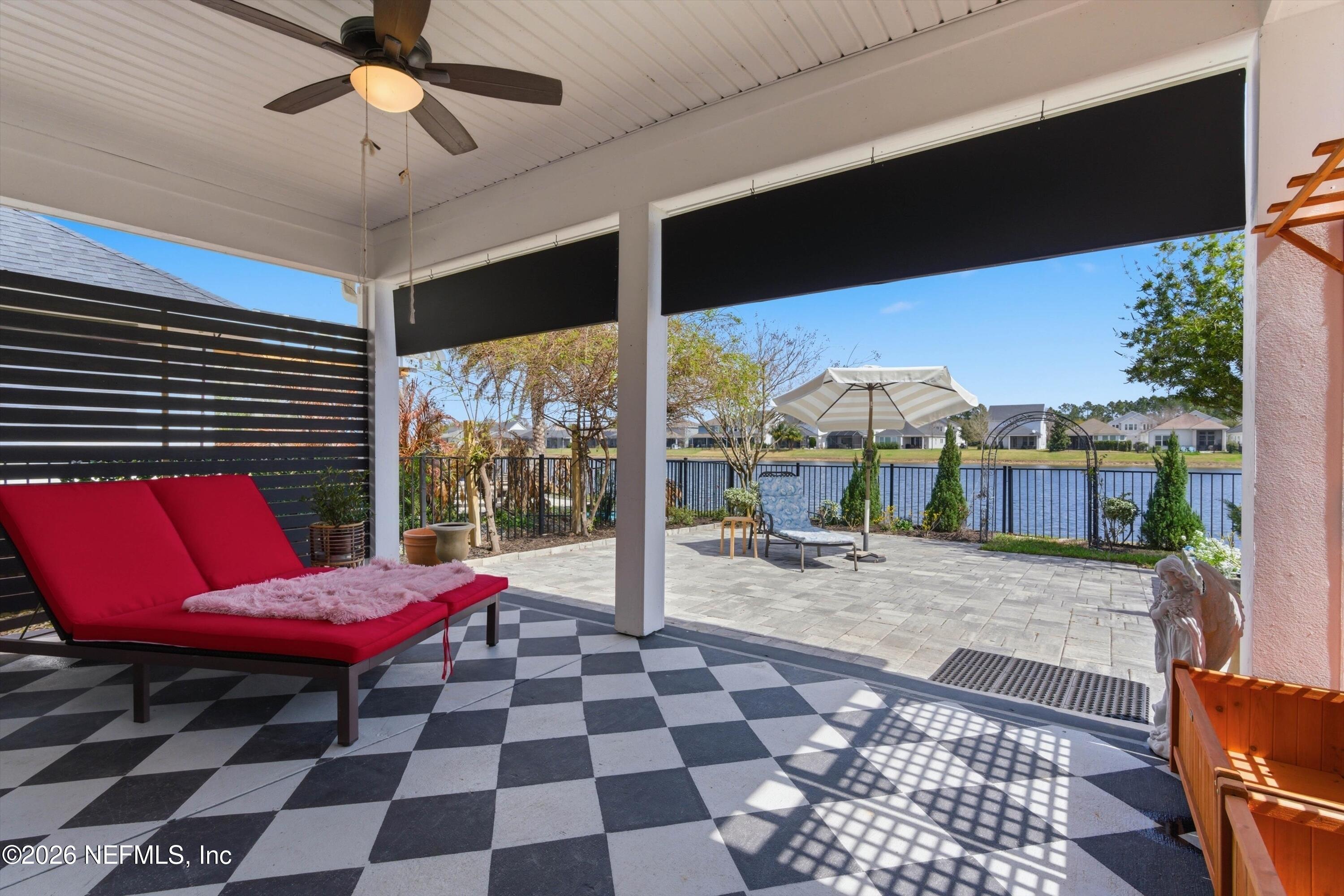 489 VISTA LAKE Circle