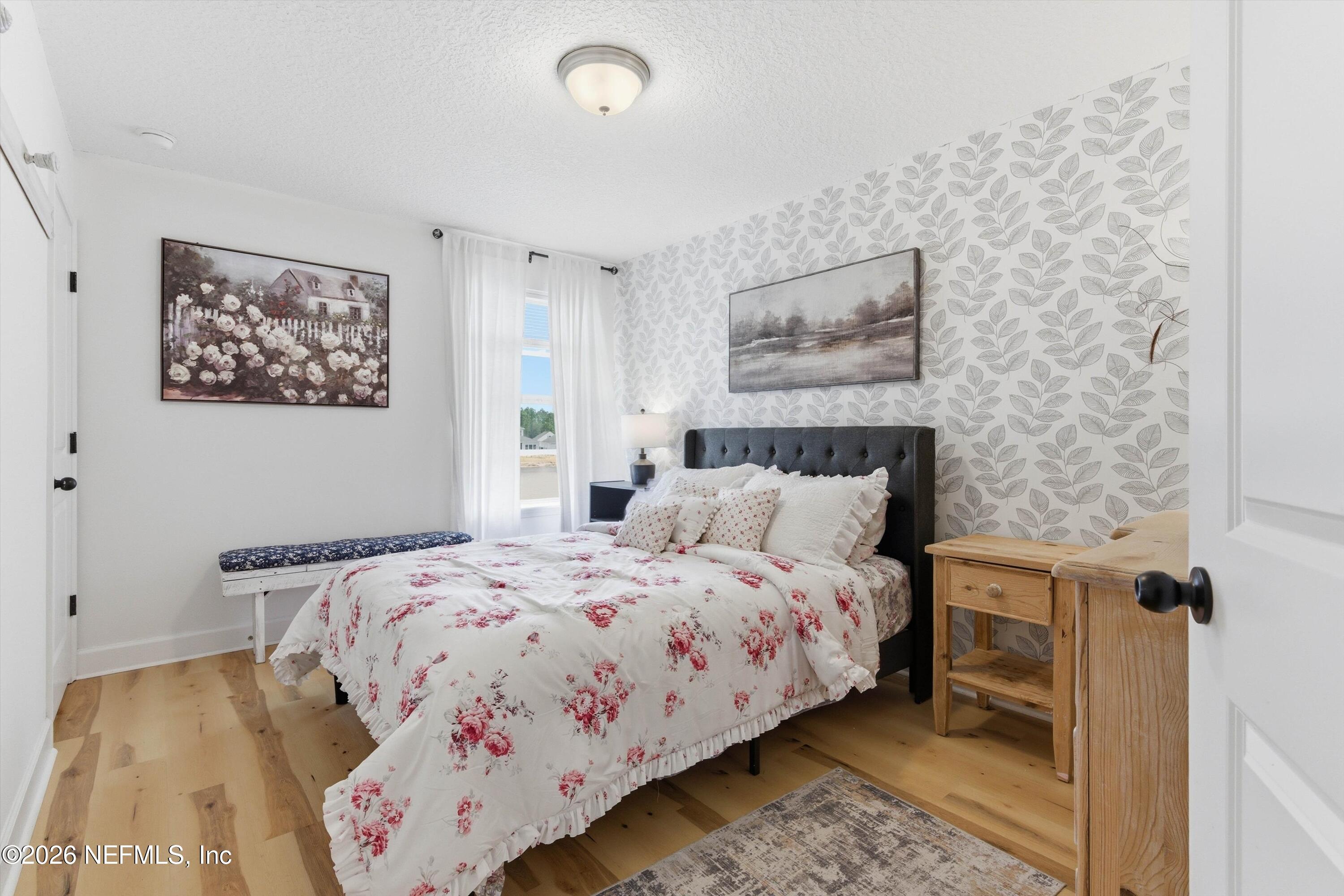 489 VISTA LAKE Circle