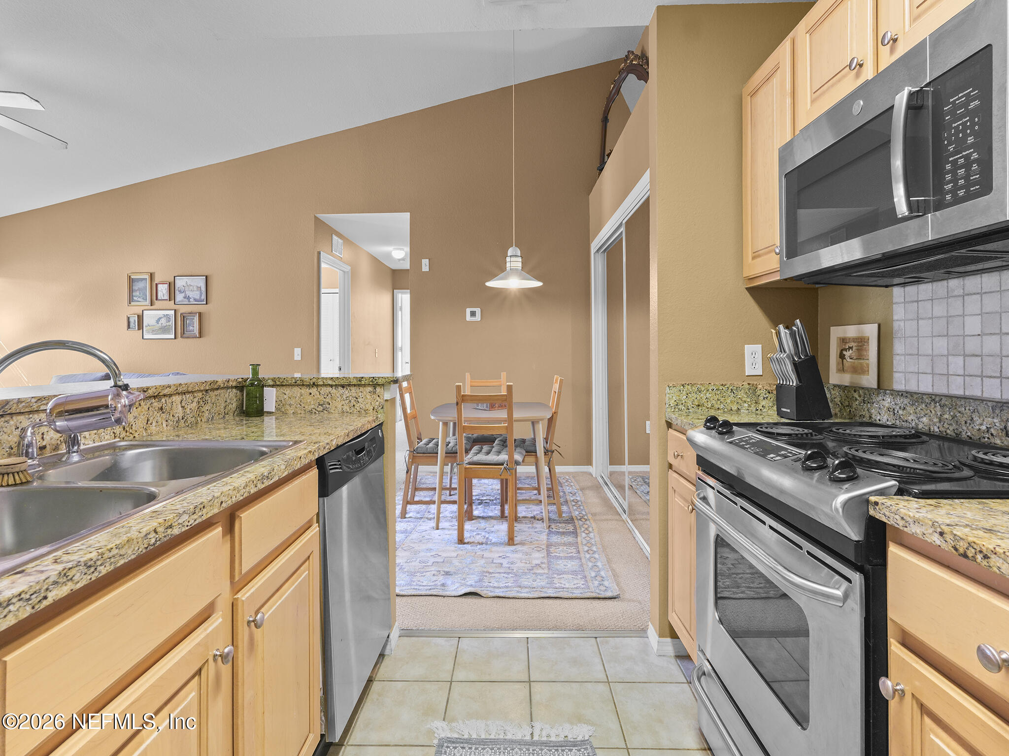 712 LIGHTHOUSE RD Road 712