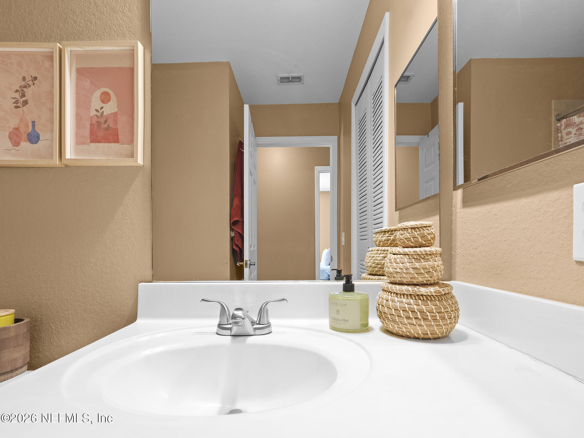 712 LIGHTHOUSE RD Road 712