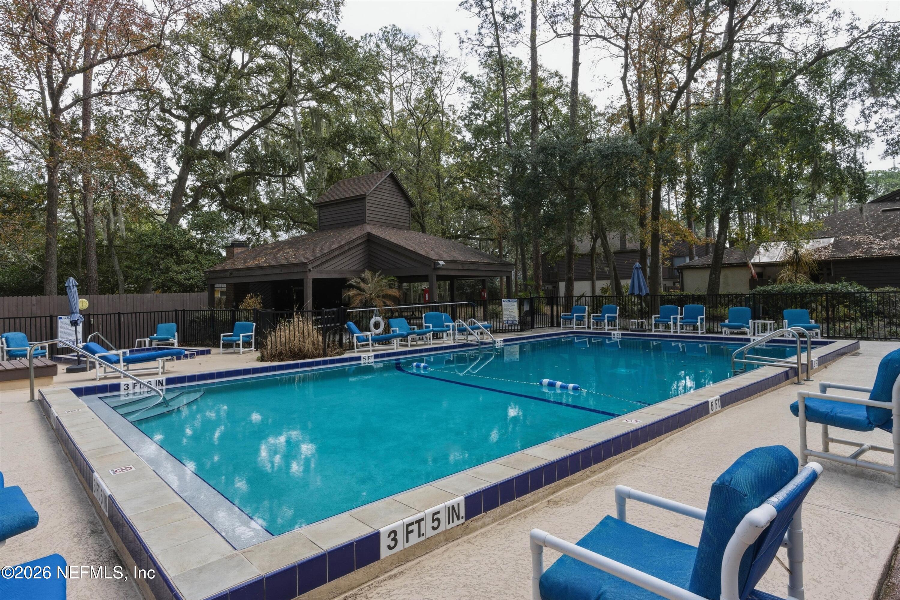 10407 BIGTREE Circle W