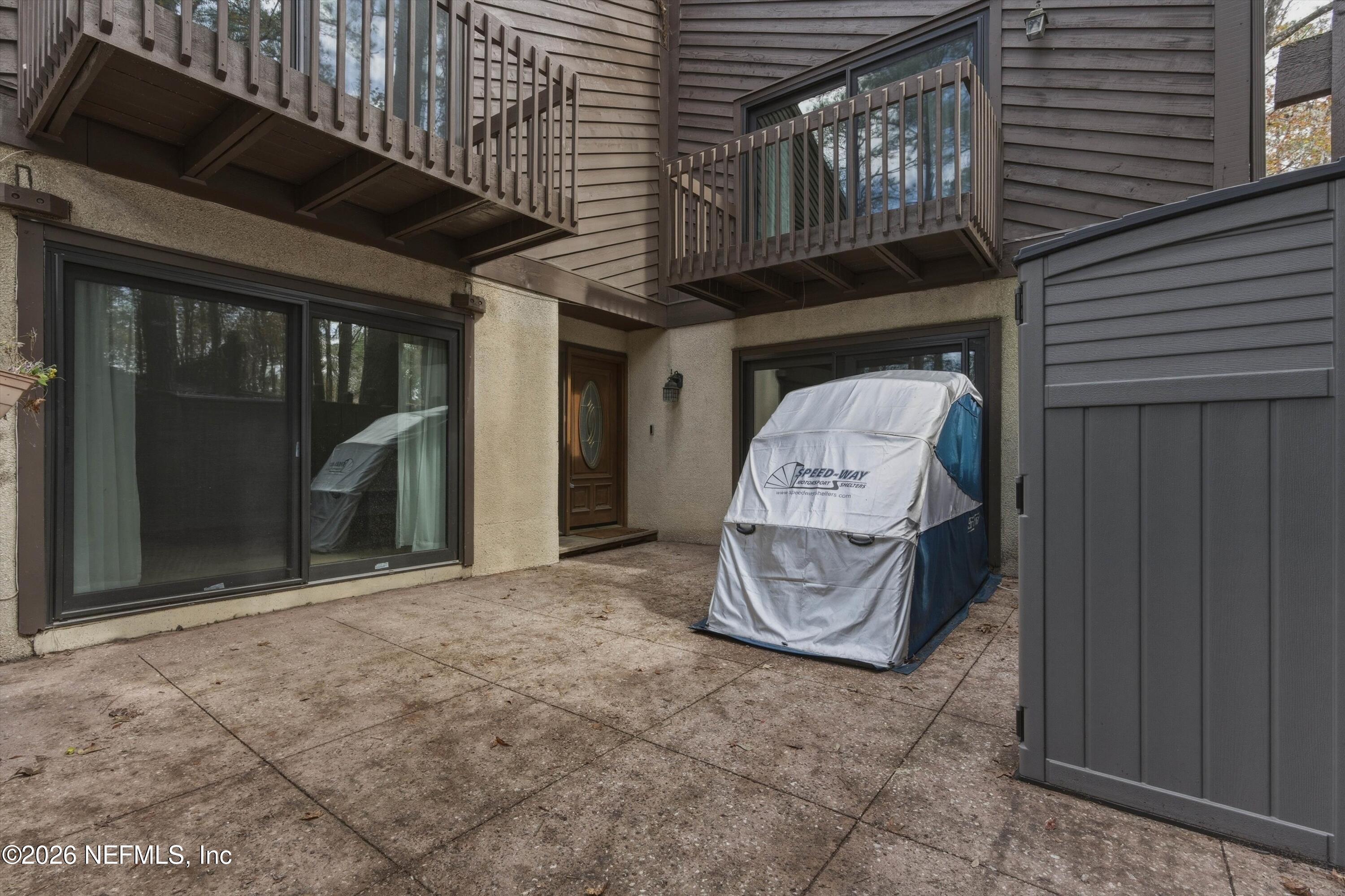 10407 BIGTREE Circle W