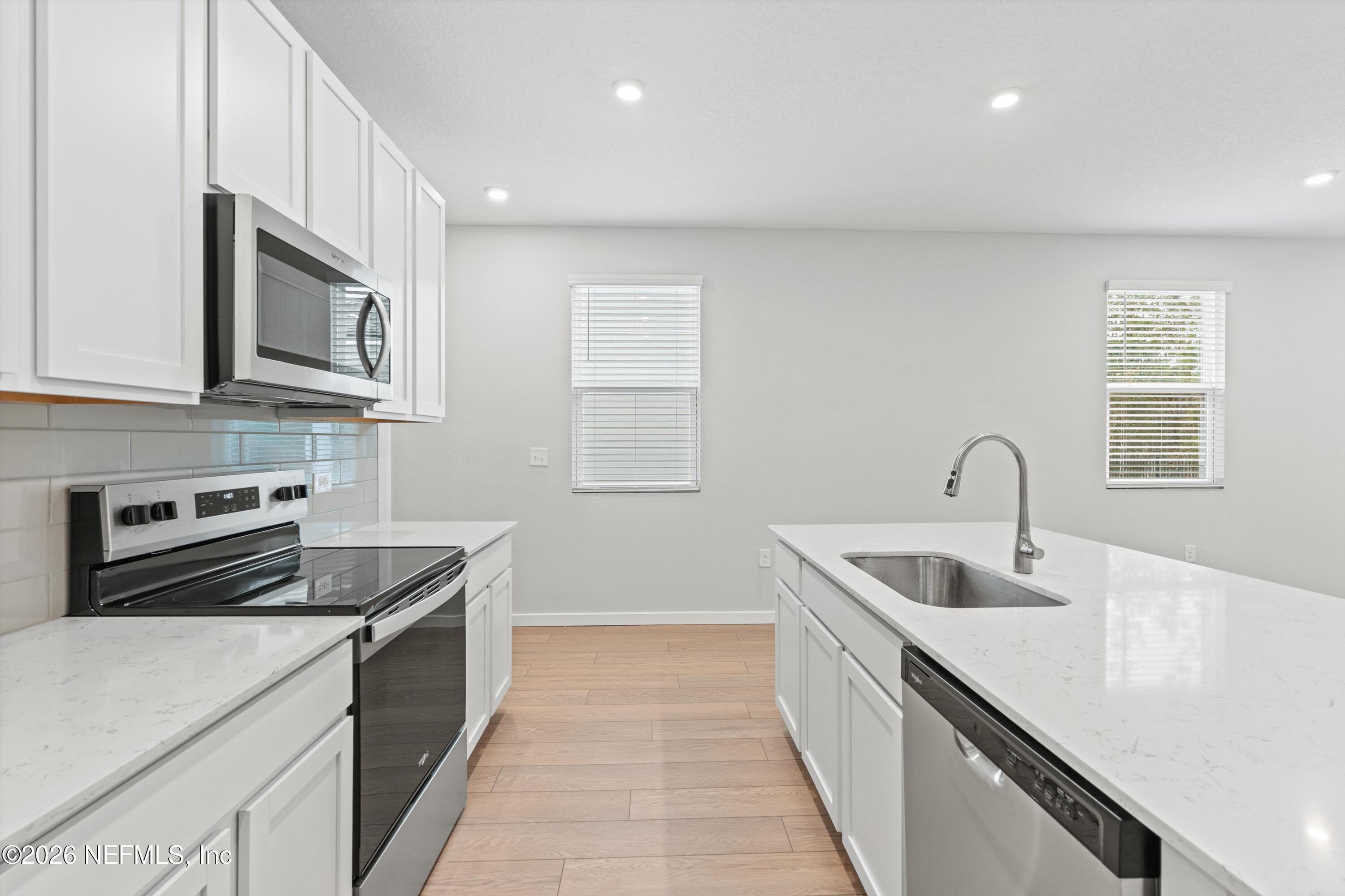 14728 MACADAMIA Lane