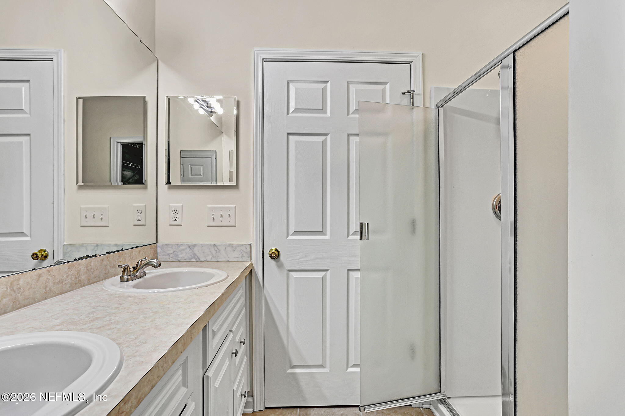 3904 VIA DI OLIVIA Court 40