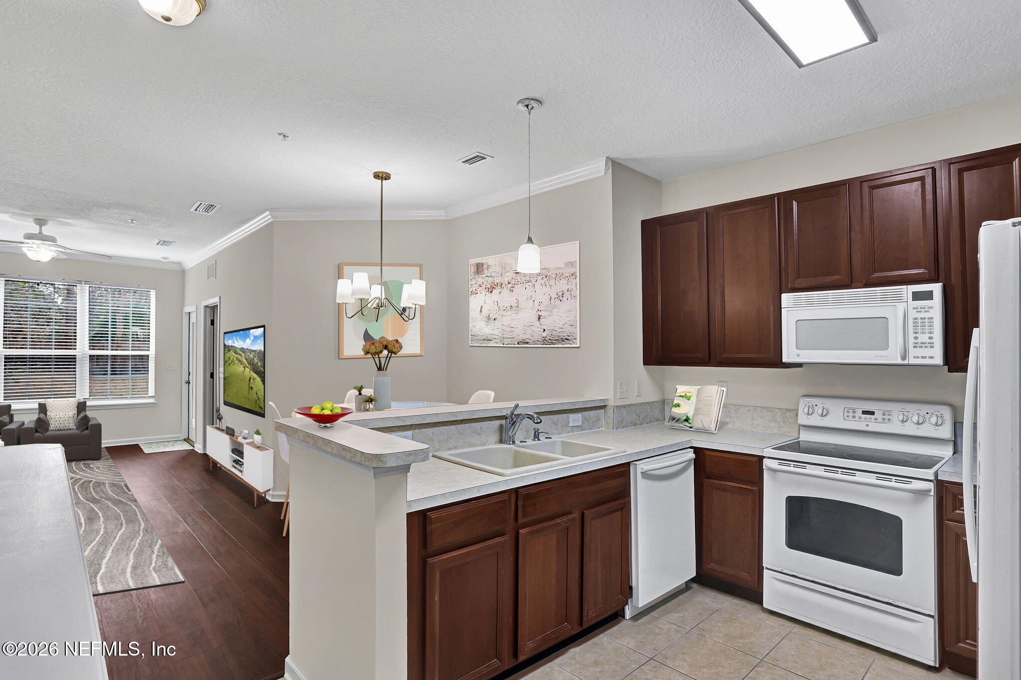 3904 VIA DI OLIVIA Court 40