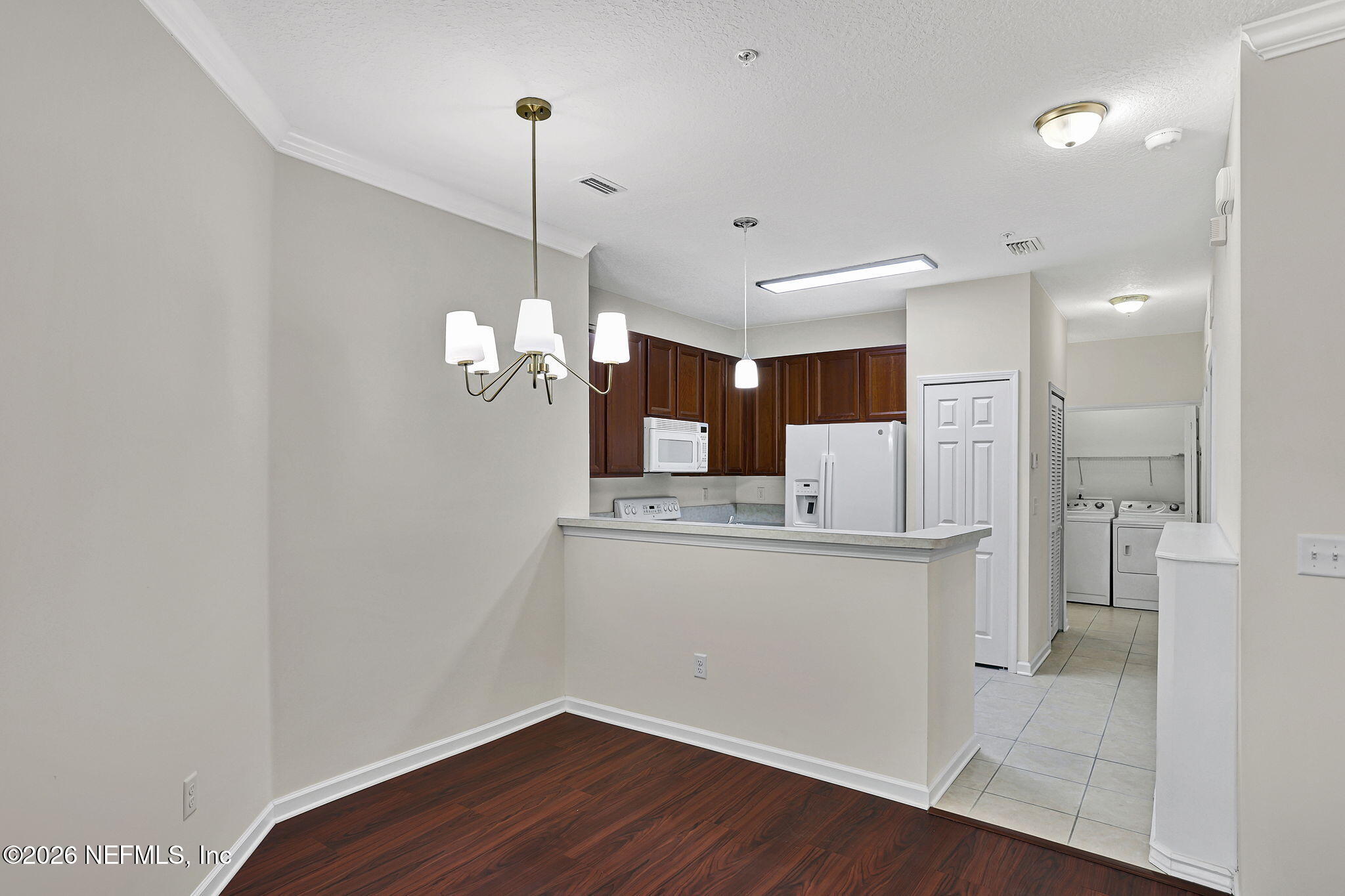 3904 VIA DI OLIVIA Court 40