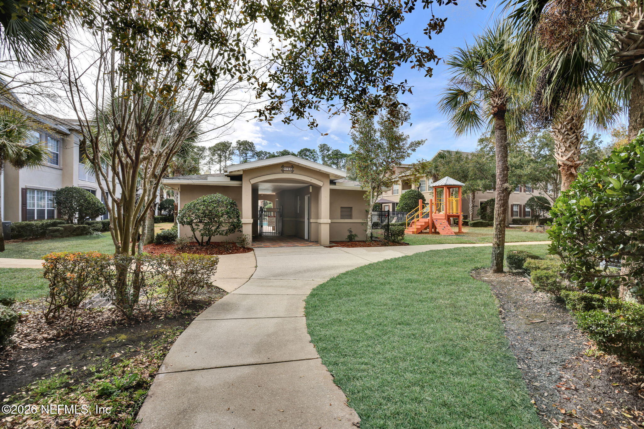 3904 VIA DI OLIVIA Court 40