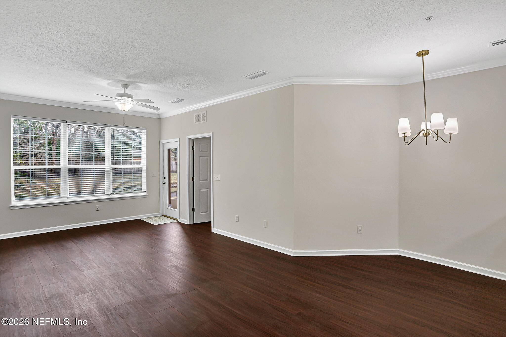 3904 VIA DI OLIVIA Court 40