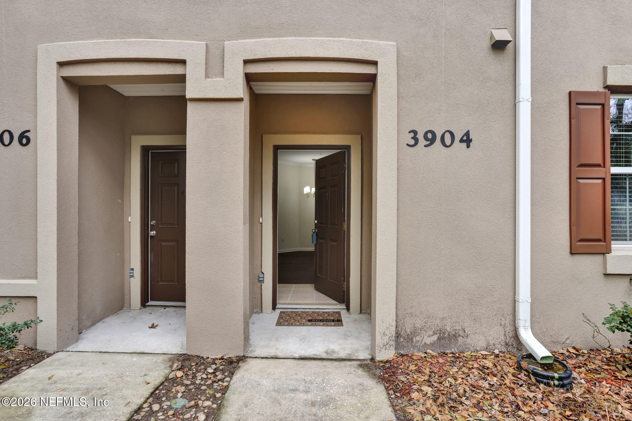 3904 VIA DI OLIVIA Court 40