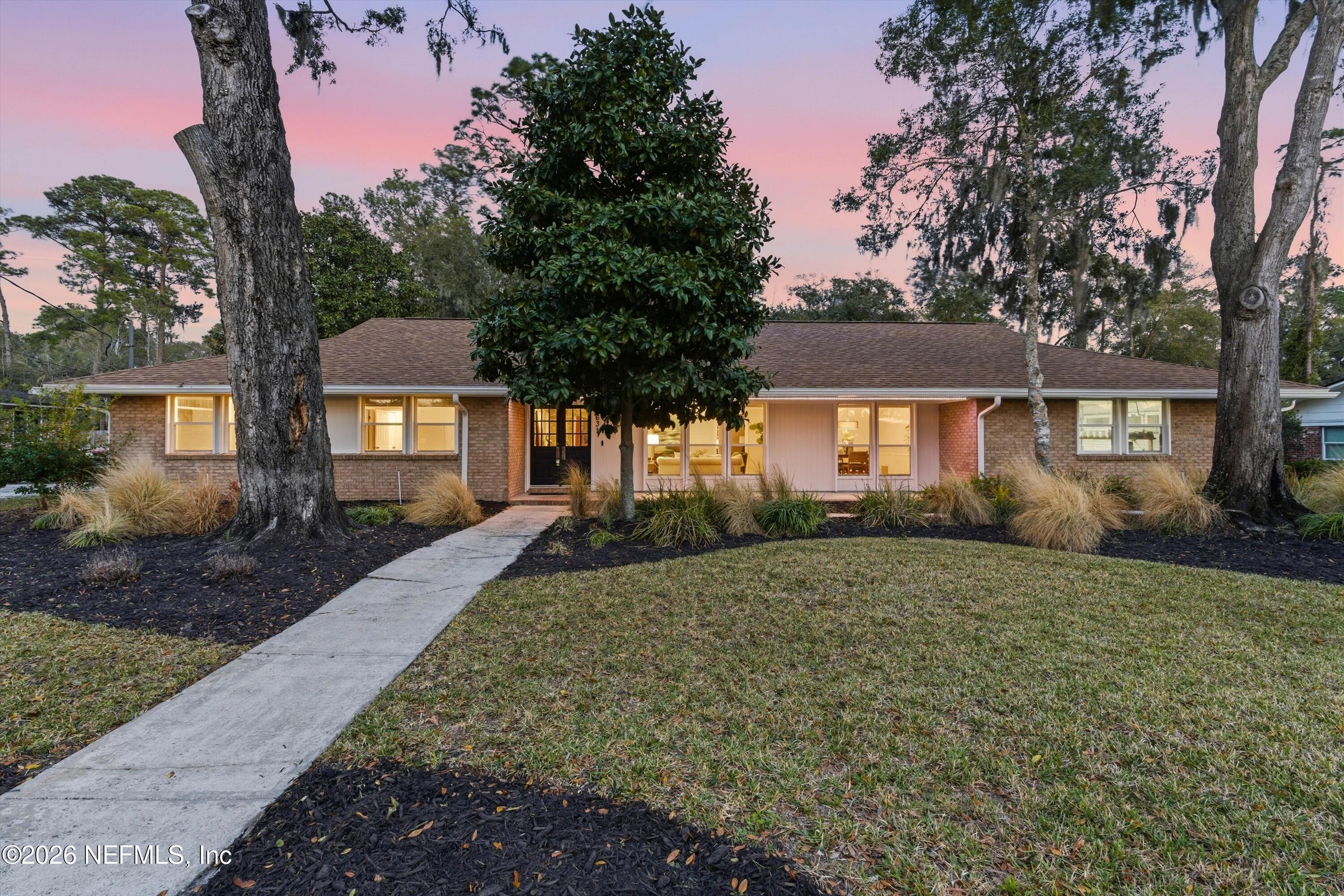 8631 SAN SERVERA Drive E