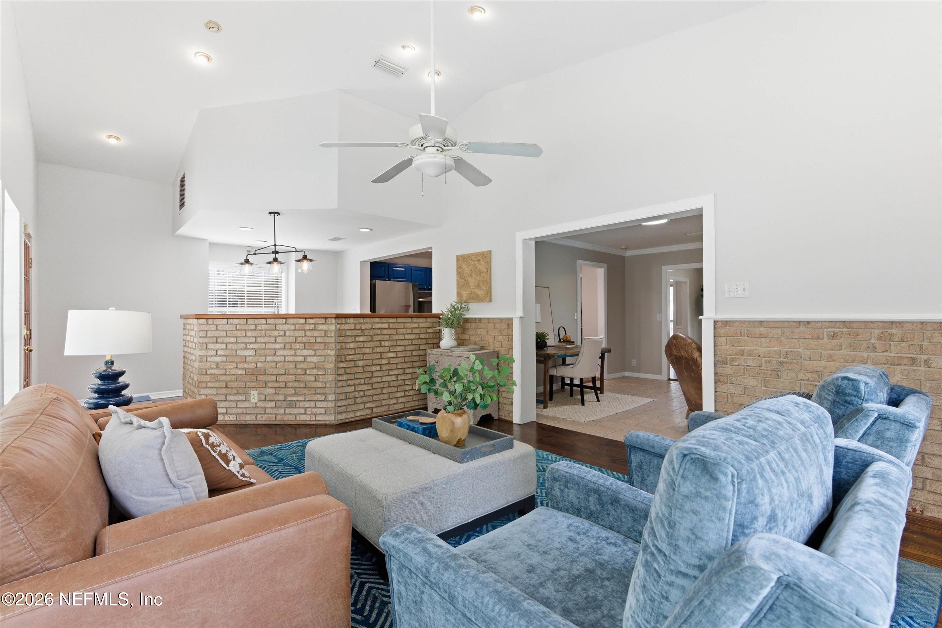 8631 SAN SERVERA Drive E