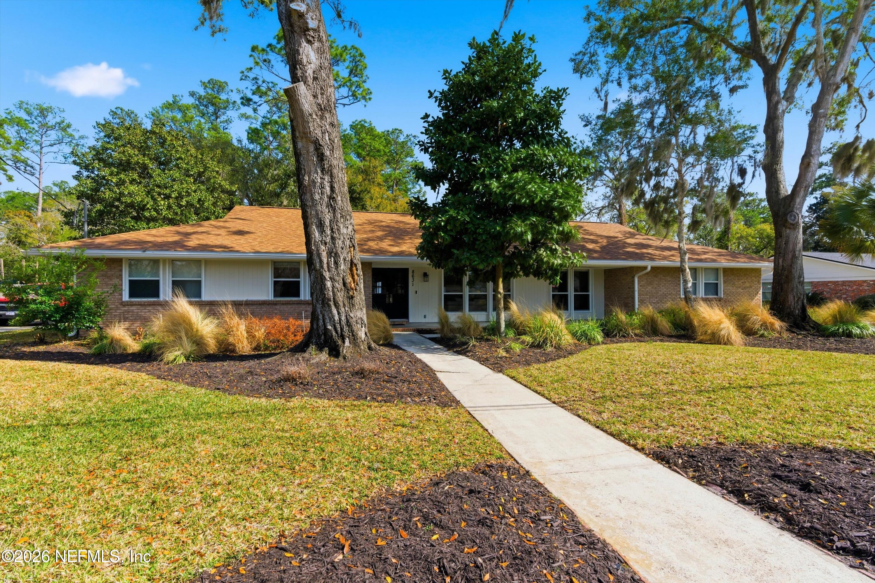 8631 SAN SERVERA Drive E