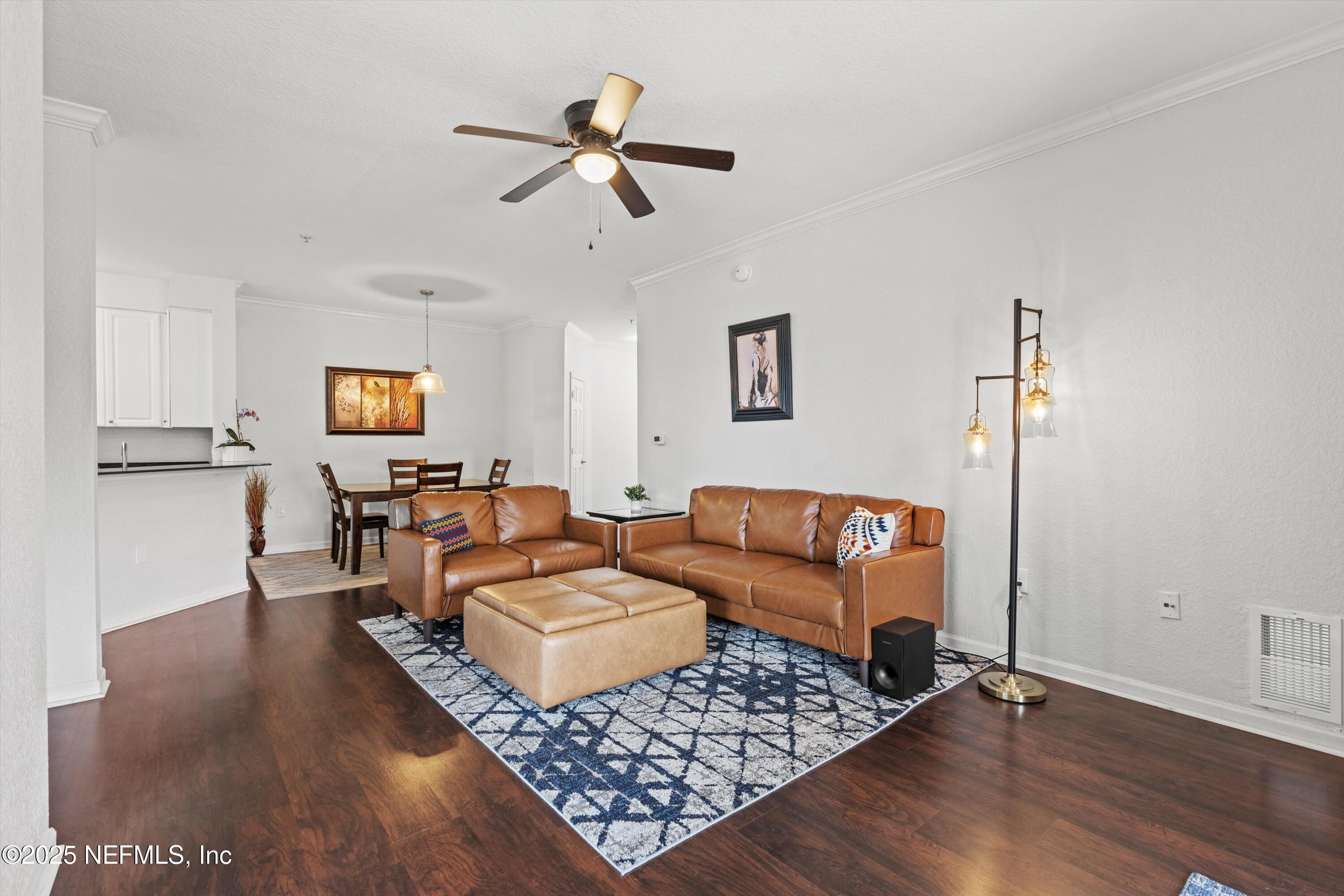 8539 GATE Parkway W 131