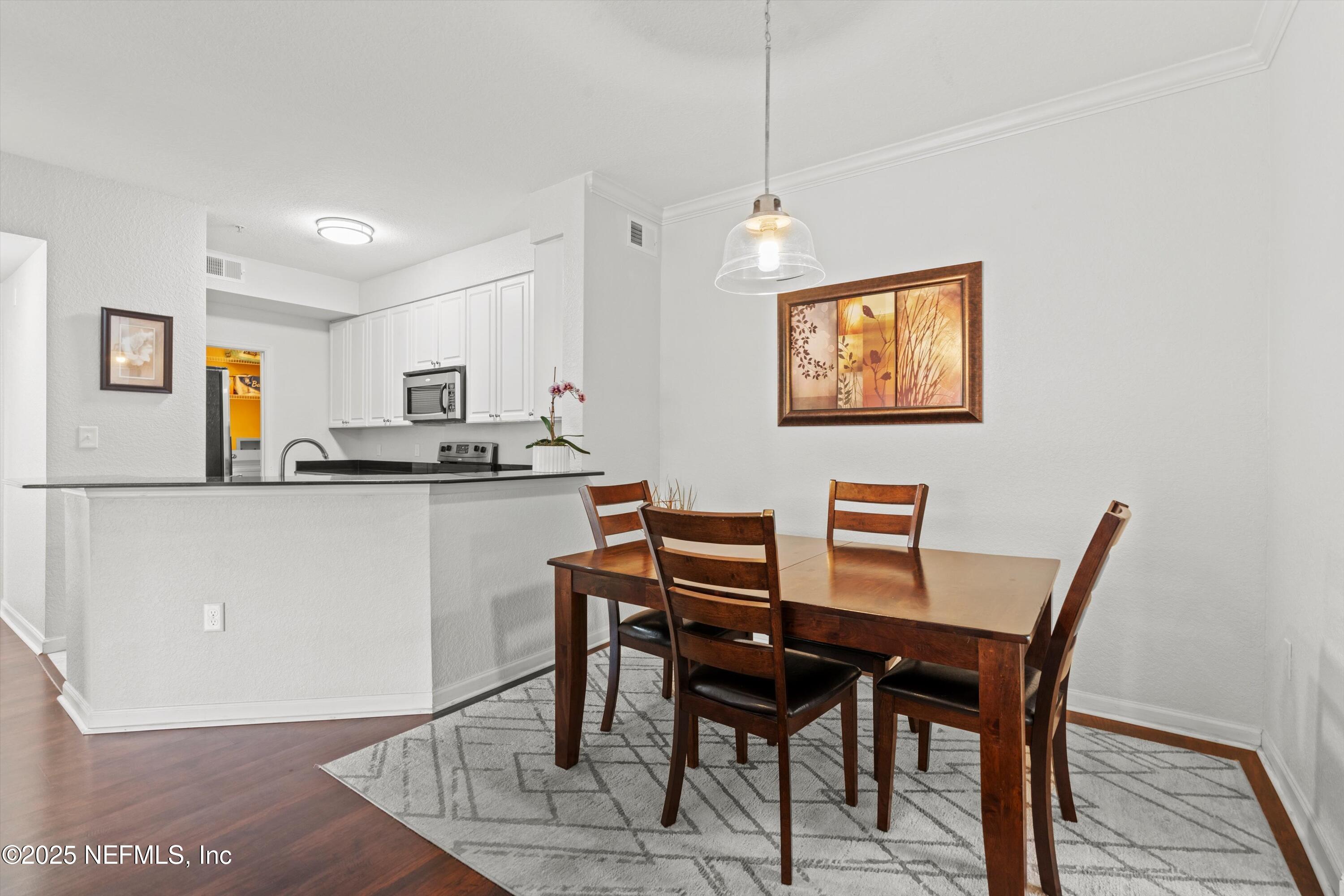 8539 GATE Parkway W 131