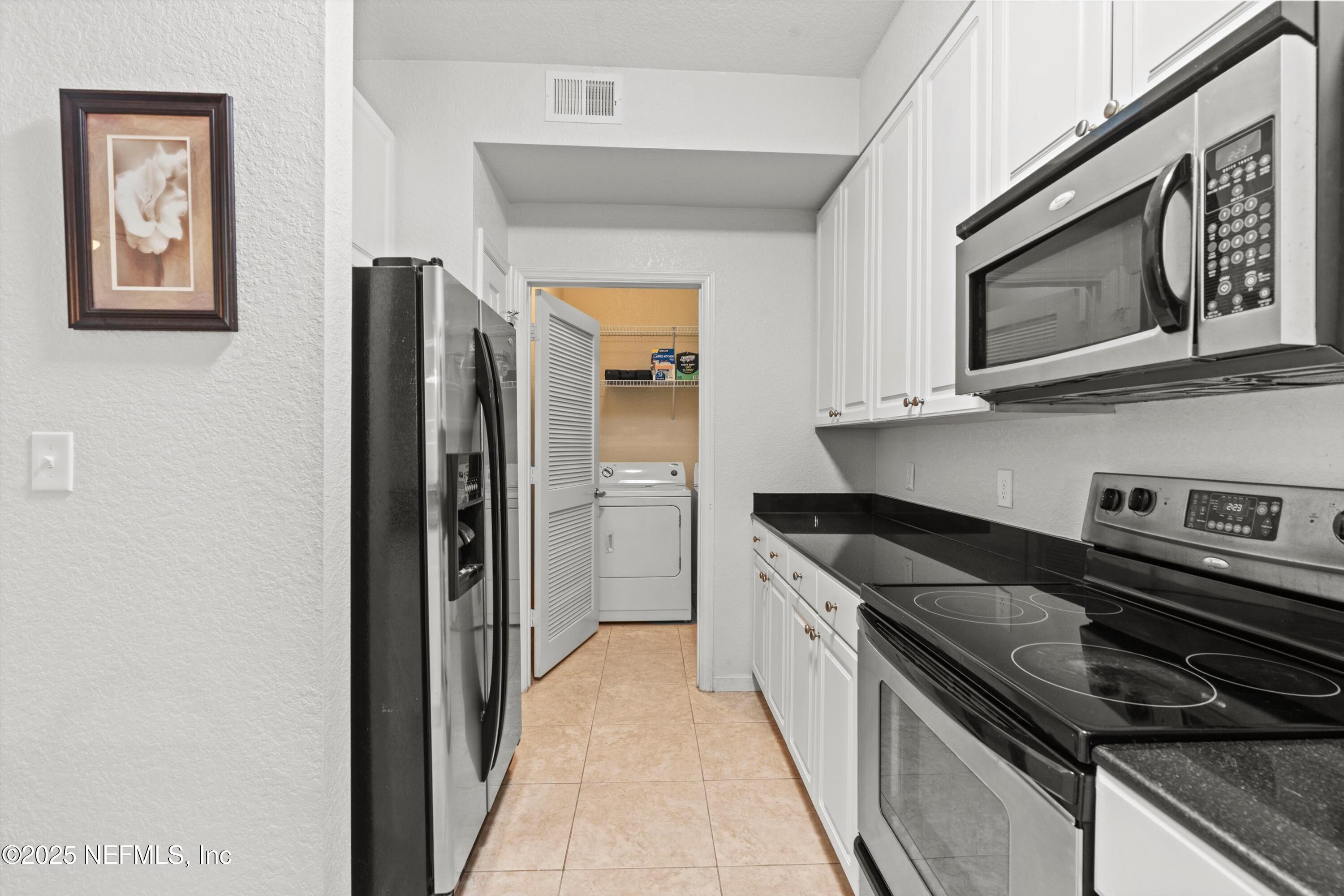 8539 GATE Parkway W 131