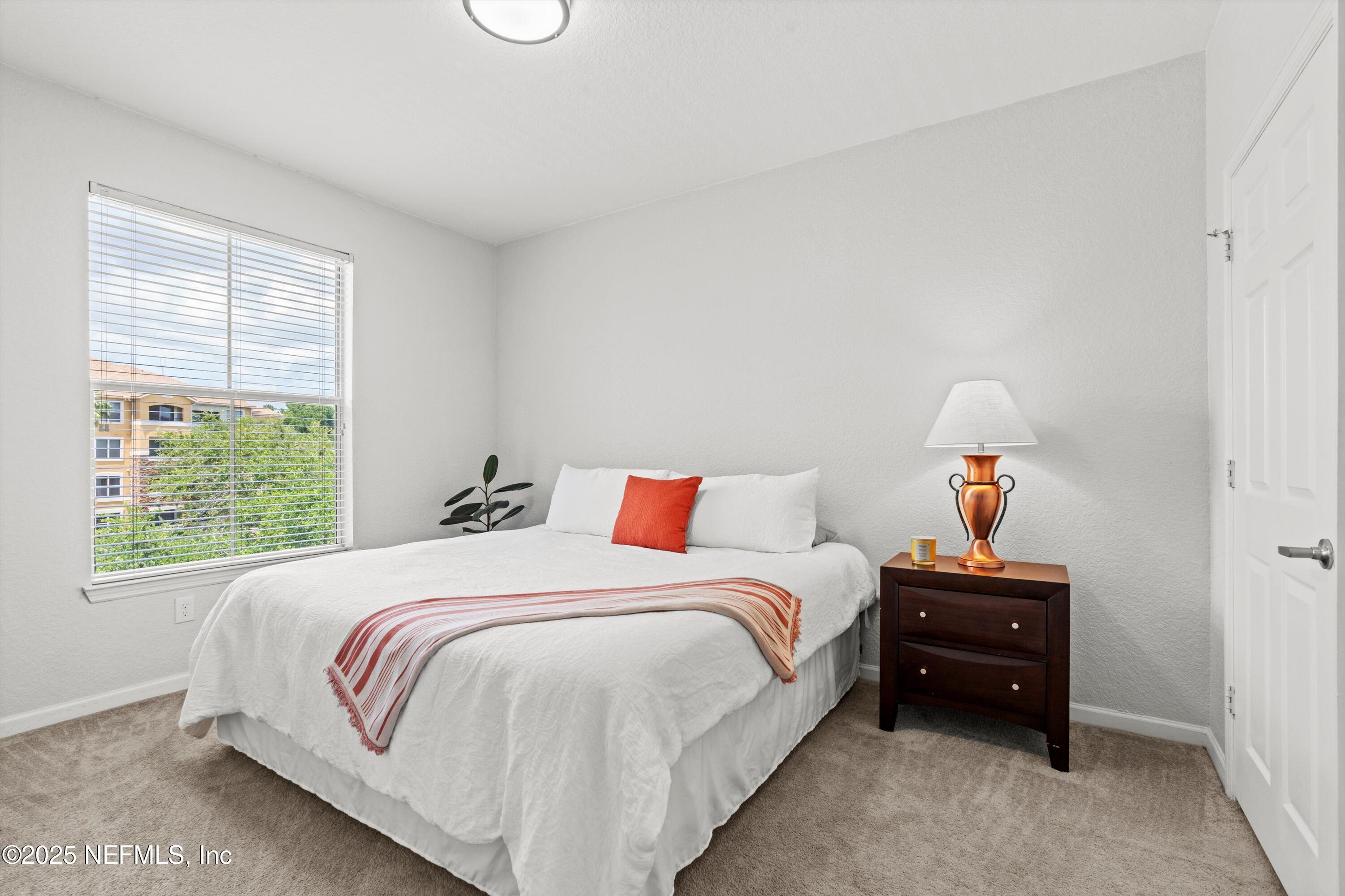 8539 GATE Parkway W 131