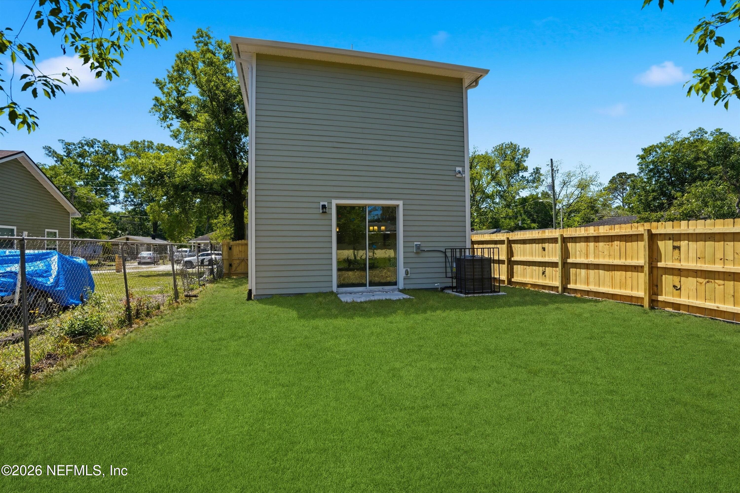 1489 W 23RD Street