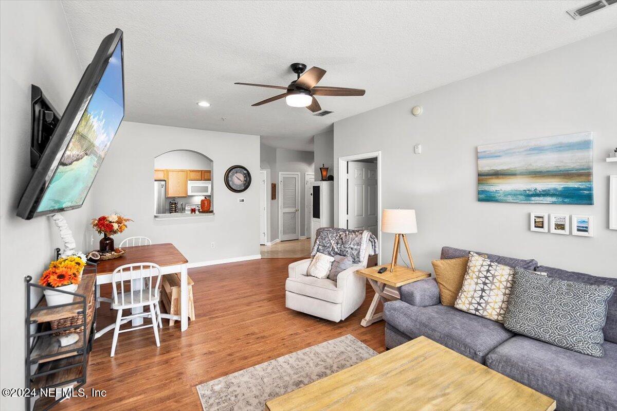 7990 BAYMEADOWS Road E 805