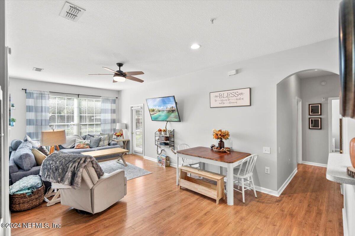 7990 BAYMEADOWS Road E 805