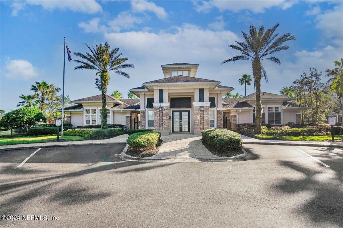 7990 BAYMEADOWS Road E 805