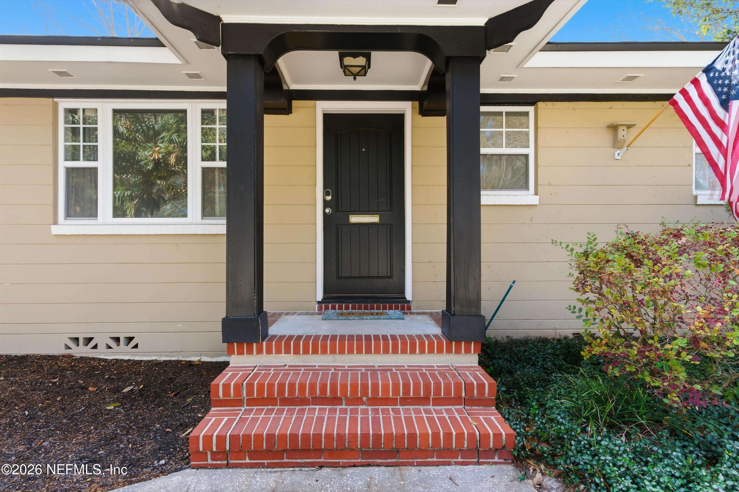 2438 BUTTONWOOD Drive