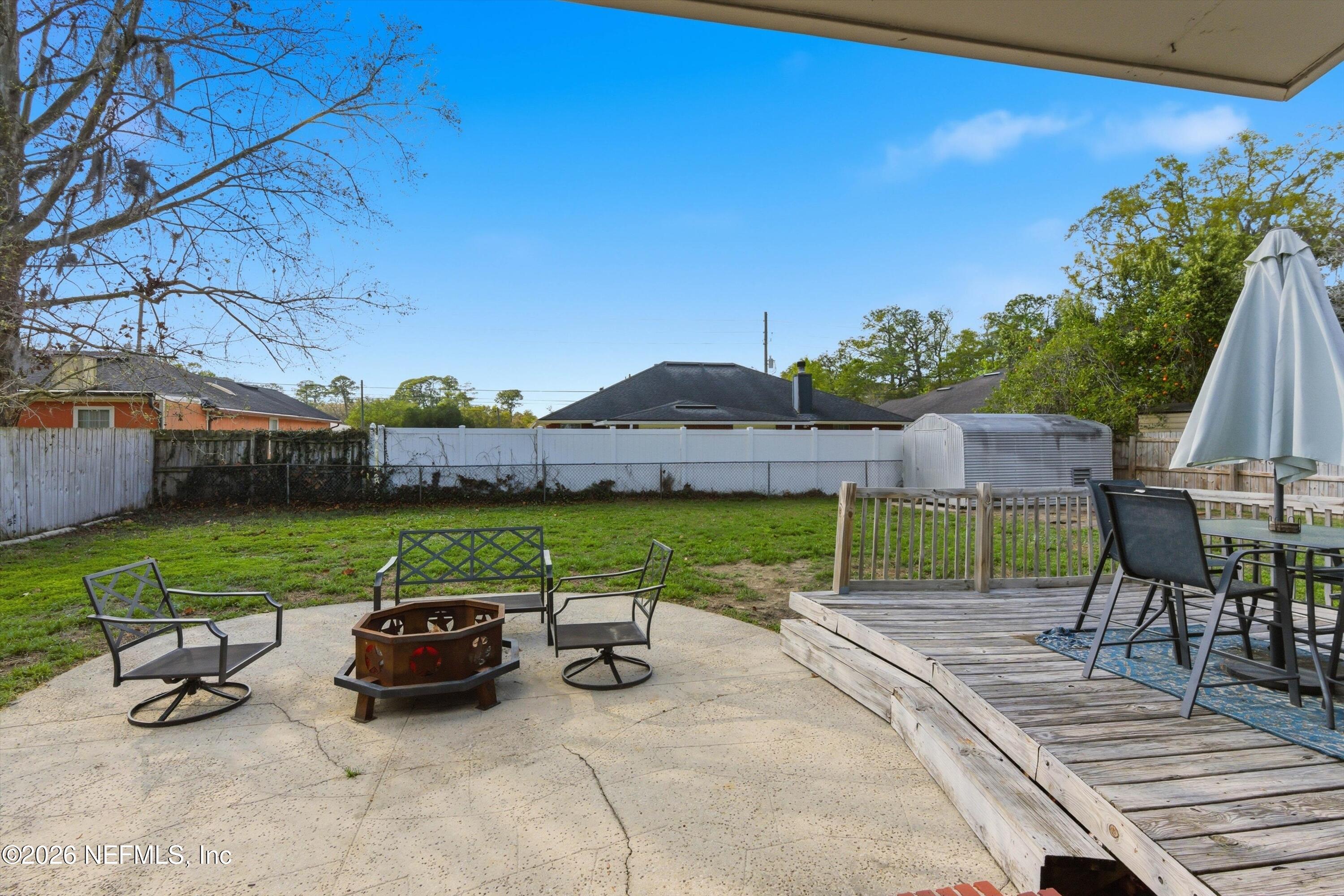 2438 BUTTONWOOD Drive