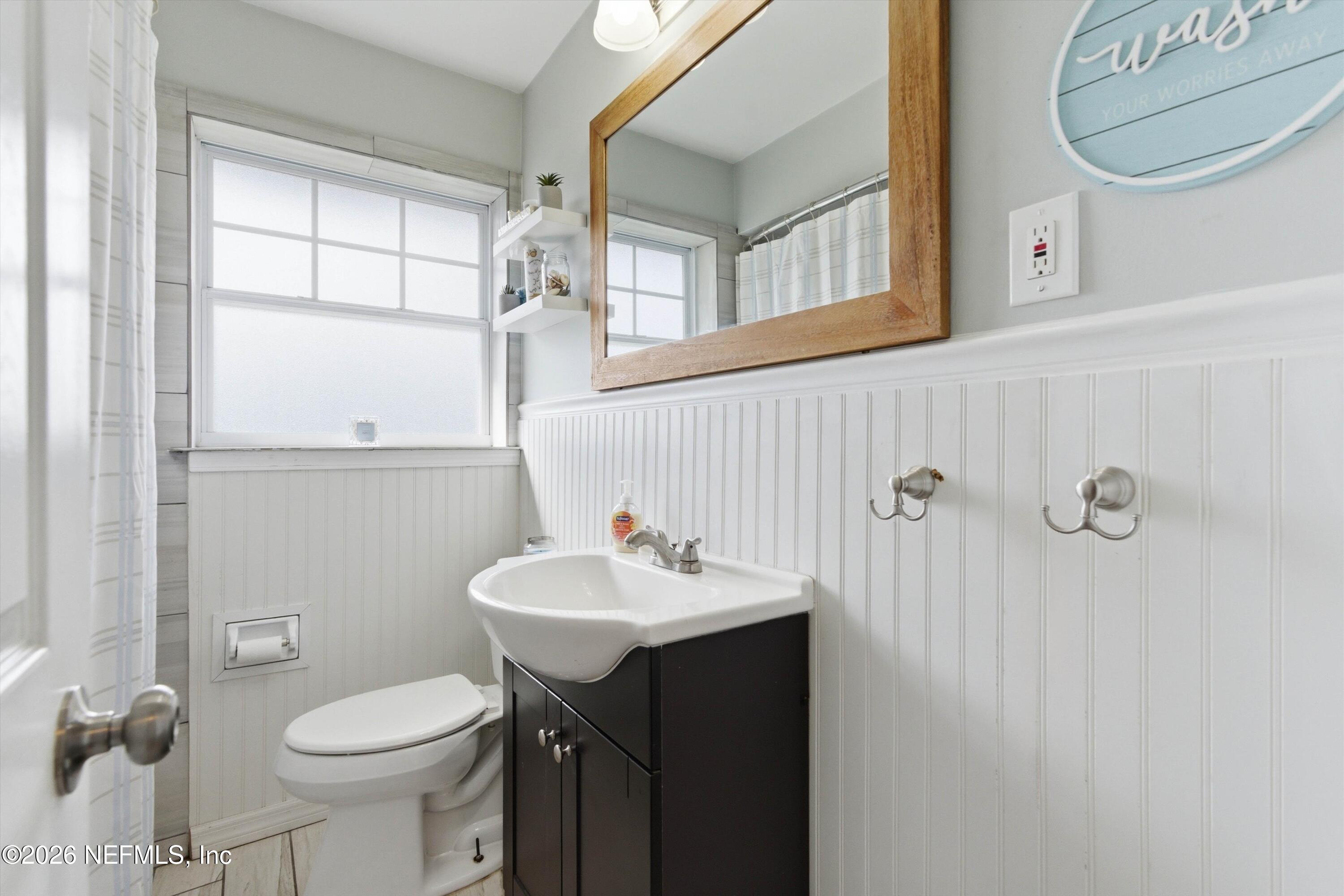 2438 BUTTONWOOD Drive