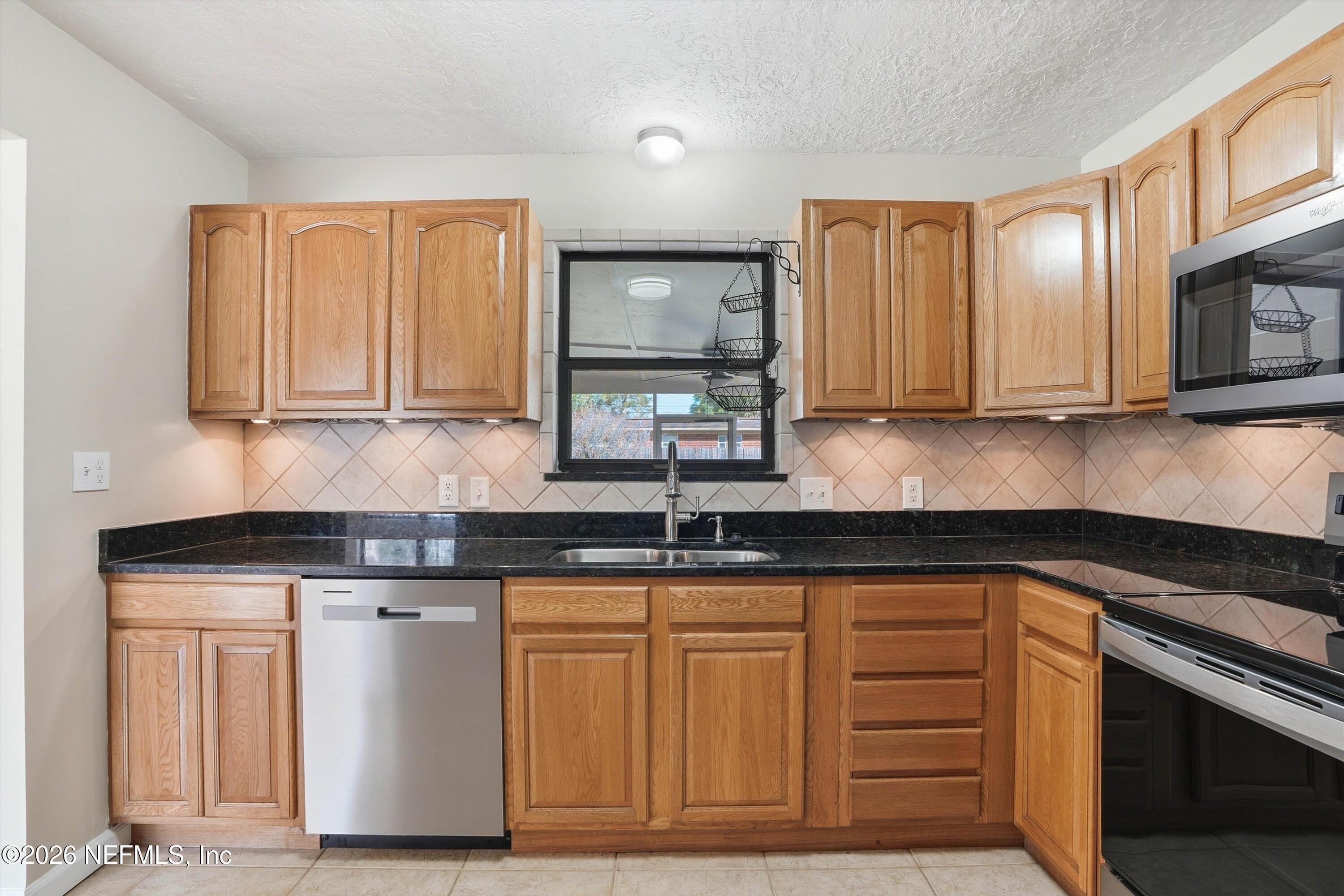 2149 LOU Drive W