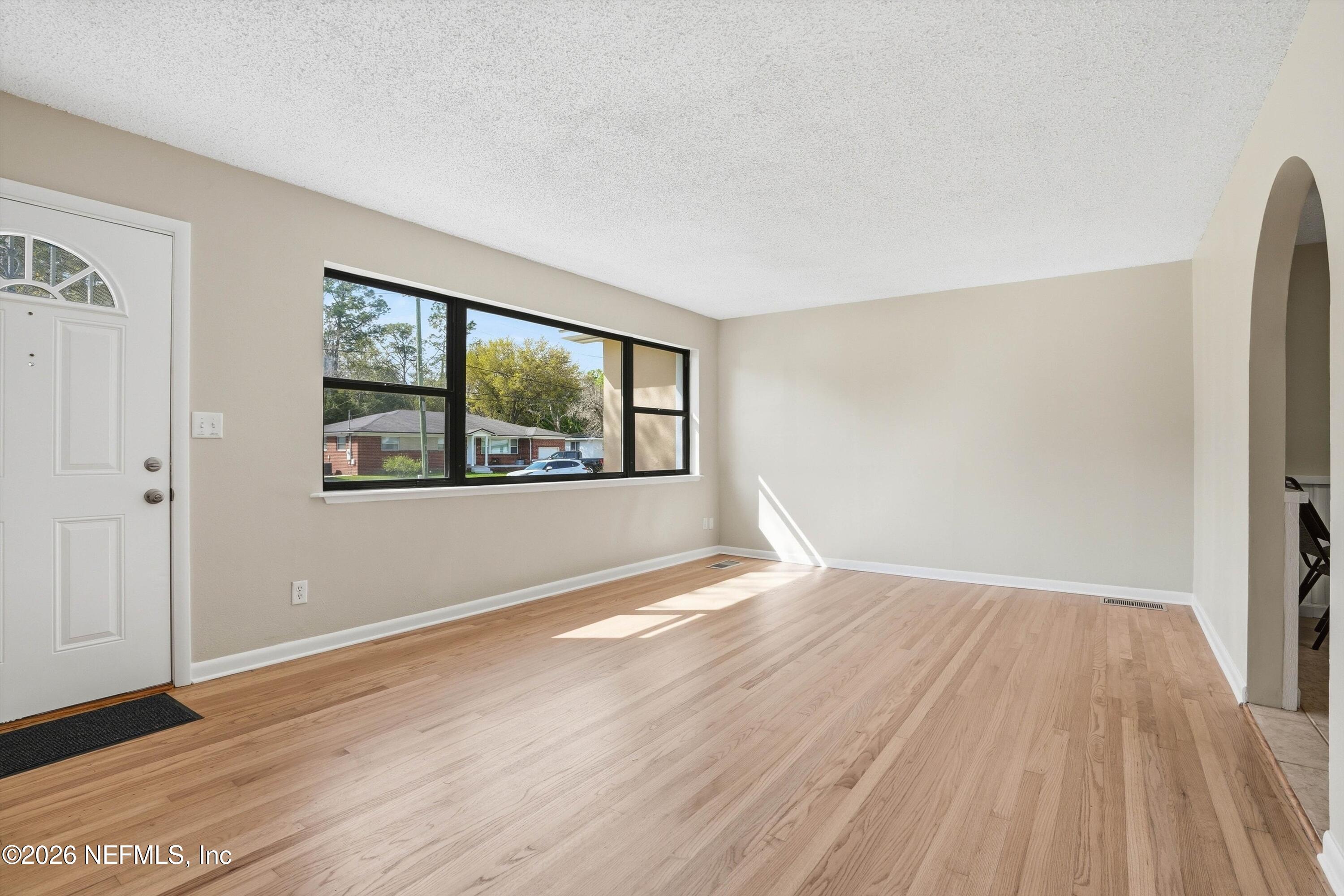 2149 LOU Drive W