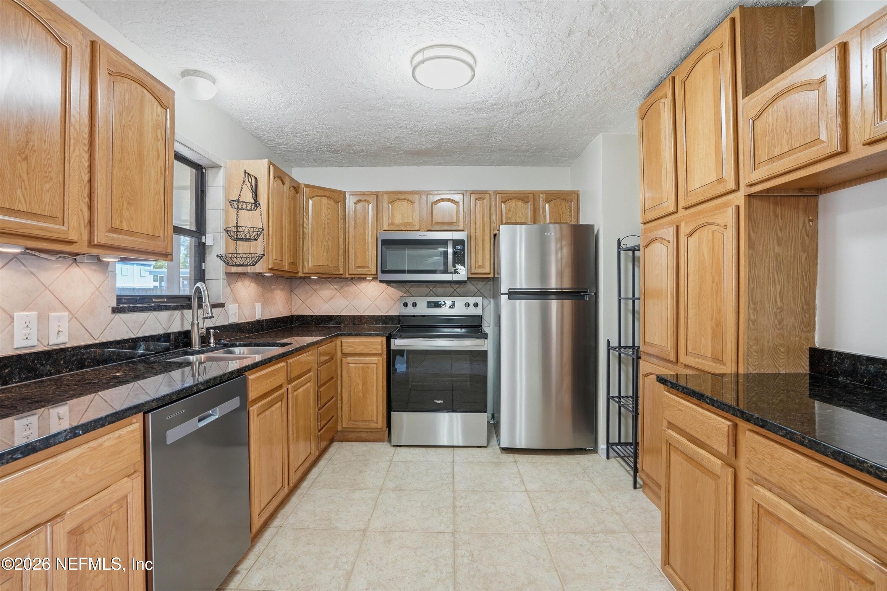 2149 LOU Drive W