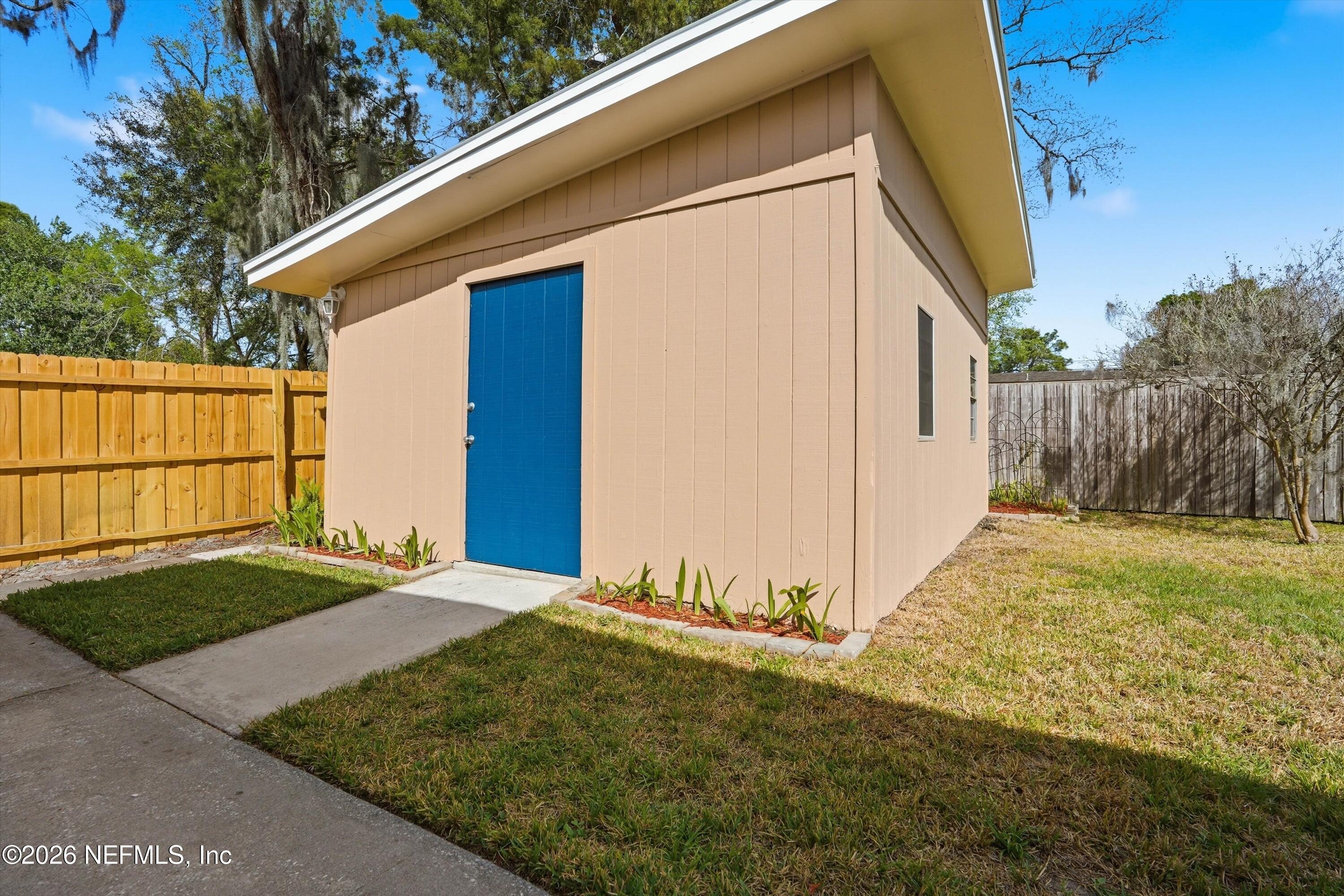 2149 LOU Drive W