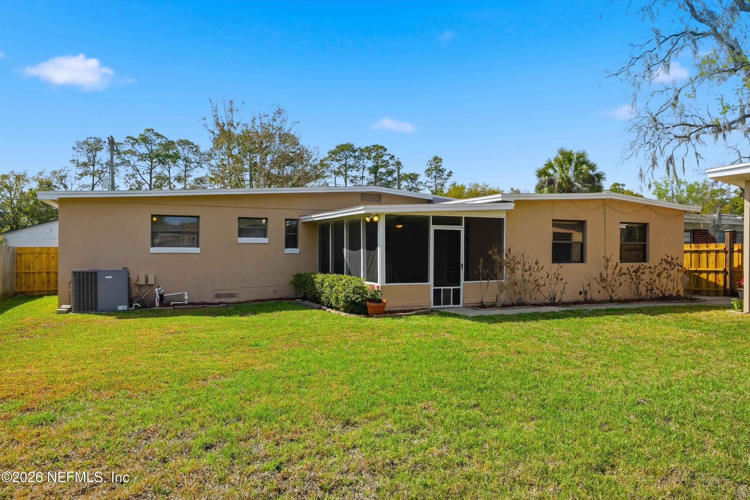 2149 LOU Drive W